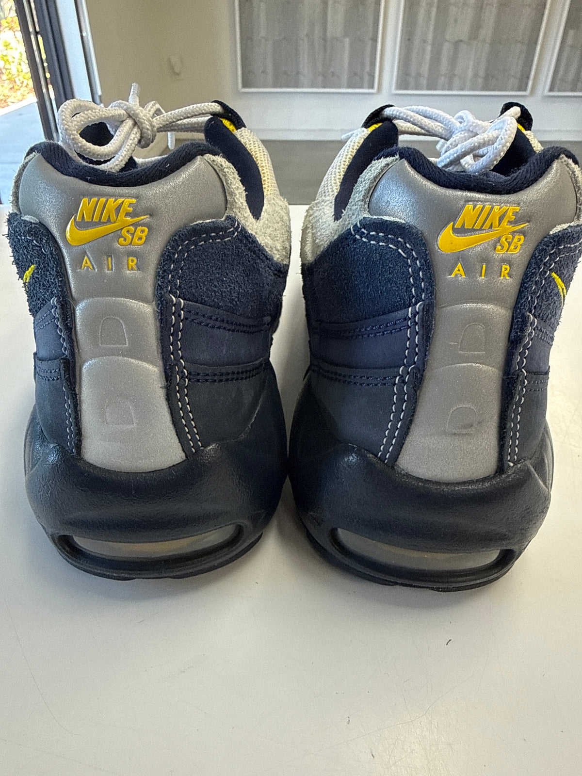 AIR MAX 95 SB ERIC KOSTON OBSIDIAN SPEED YELLOW - SIZE 10.5 (WORN)