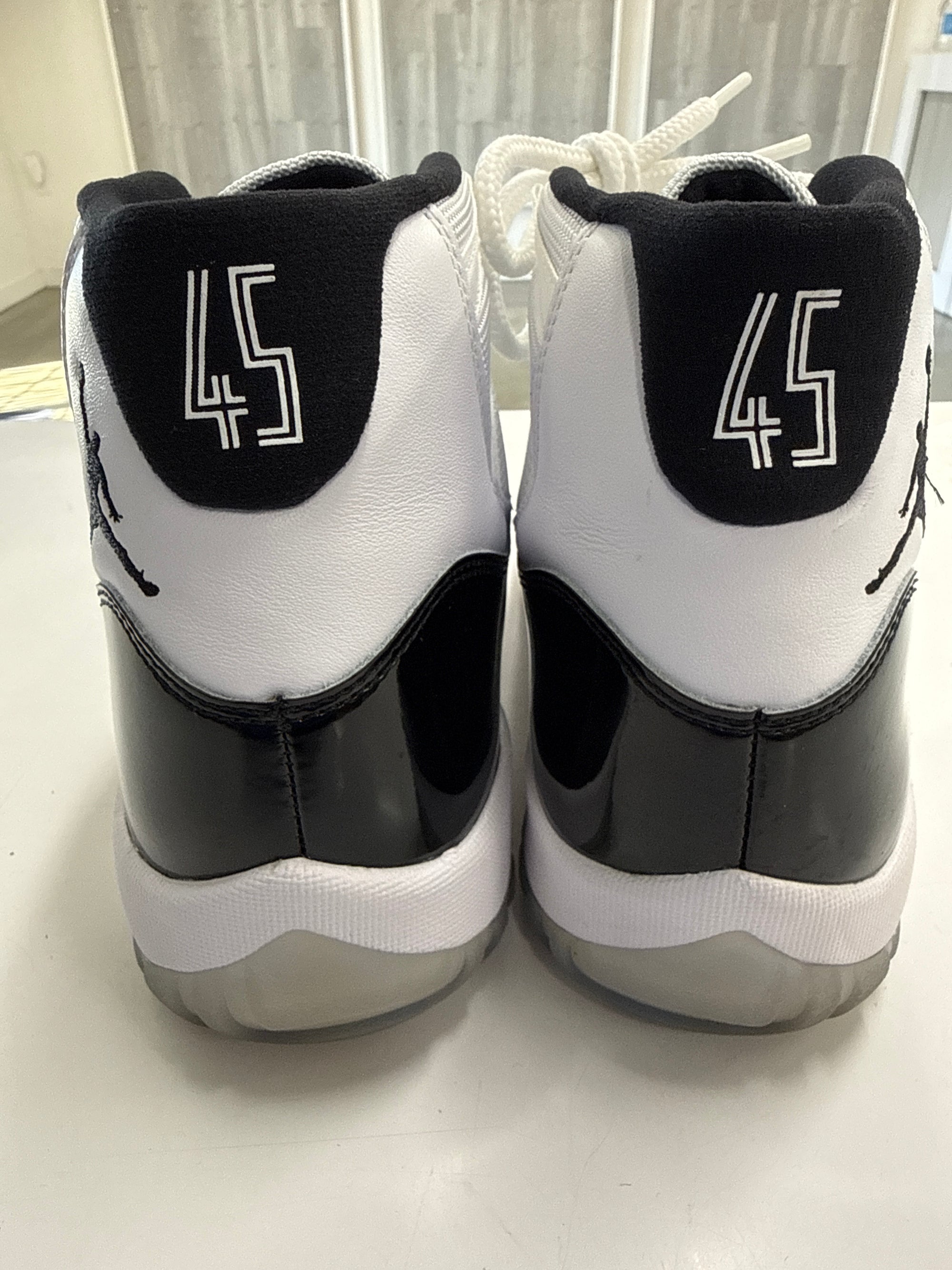 AIR JORDAN 11 CONCORD - SIZE 10 (WORN) - SUPER CLEAN