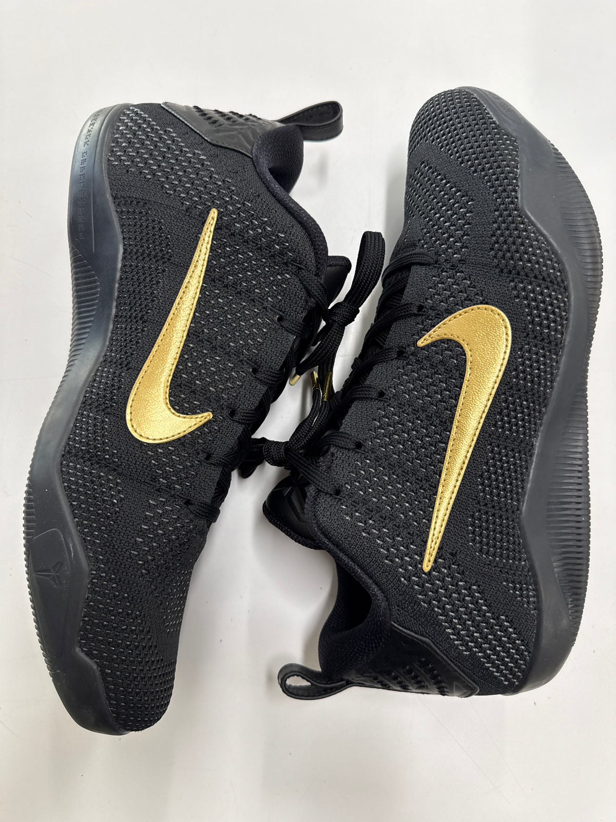 KOBE 11 ELITE PROTRO FADE TO BLACK - SIZE 10 (WORN)