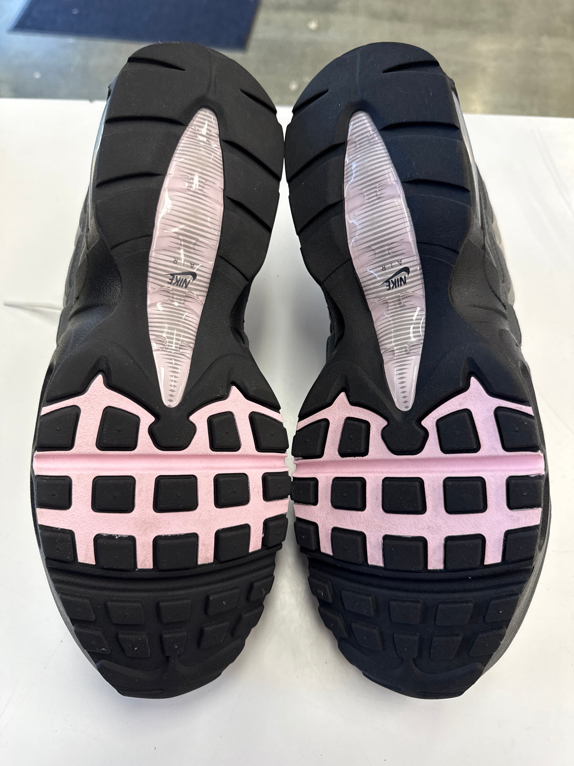 WMNS AIR MAX 95 OG BIG BUBBLE PINK FOAM - SIZE W13.5 M12 (WORN)