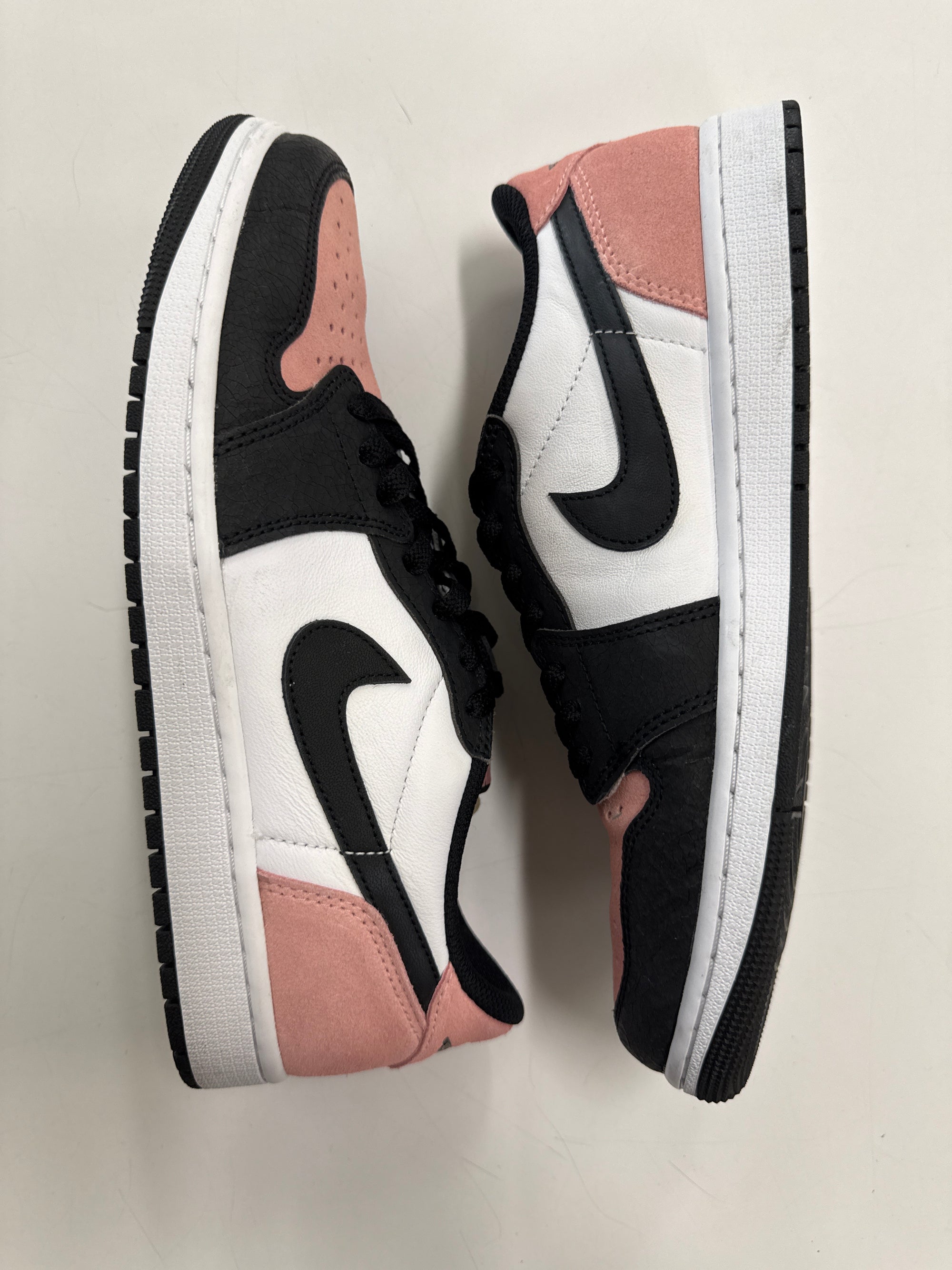 AIR JORDAN 1 LOW BLEACHED CORAL - SIZE 10 (WORN)
