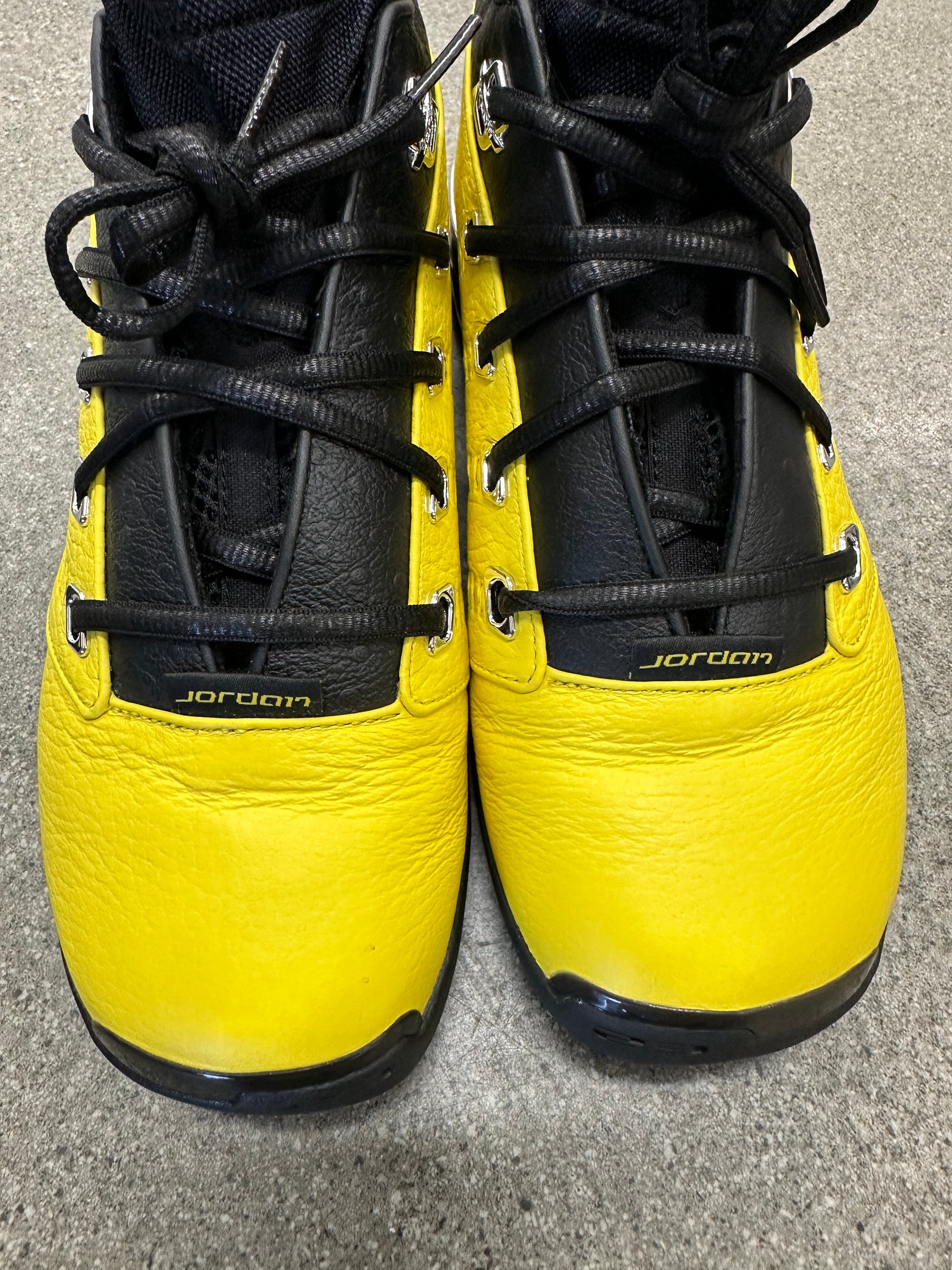 AIR JORDAN 17 LOW SOLEFLY LIGHTNING - SIZE 9 (WORN)