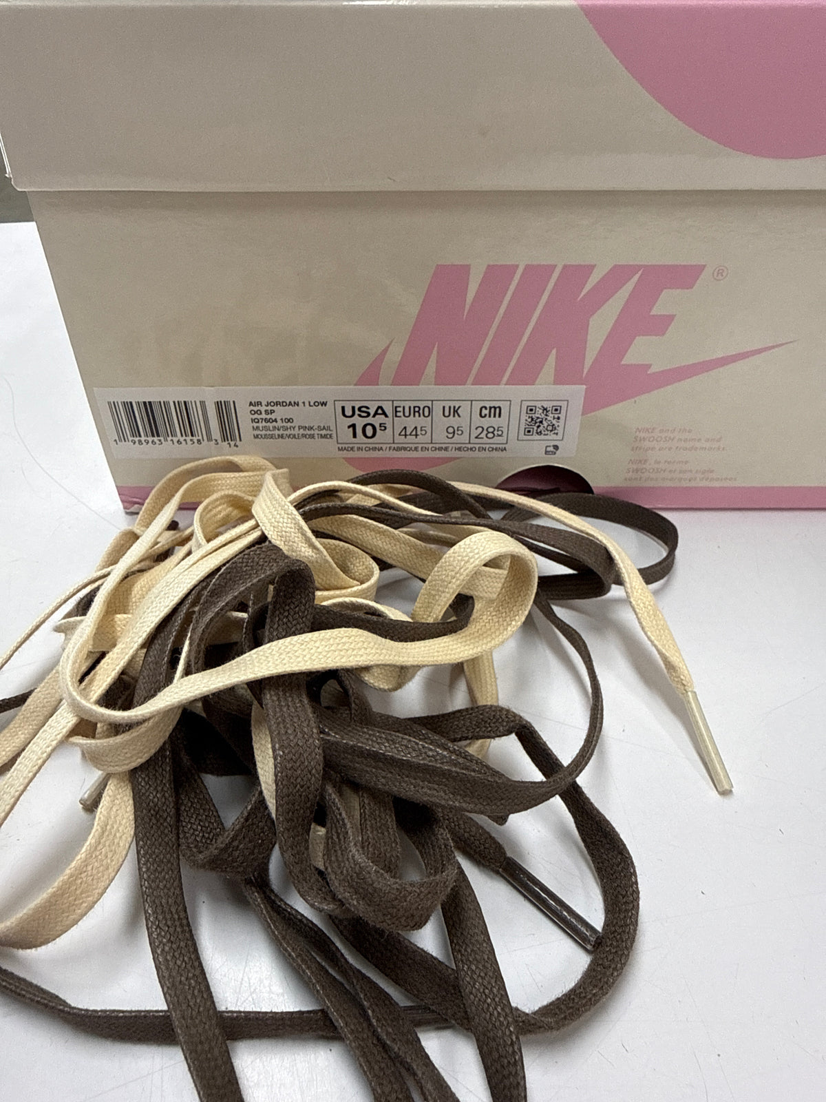 AIR JORDAN 1 LOW TRAVIS SCOTT SHY PINK - SIZE 10.5 (WORN)