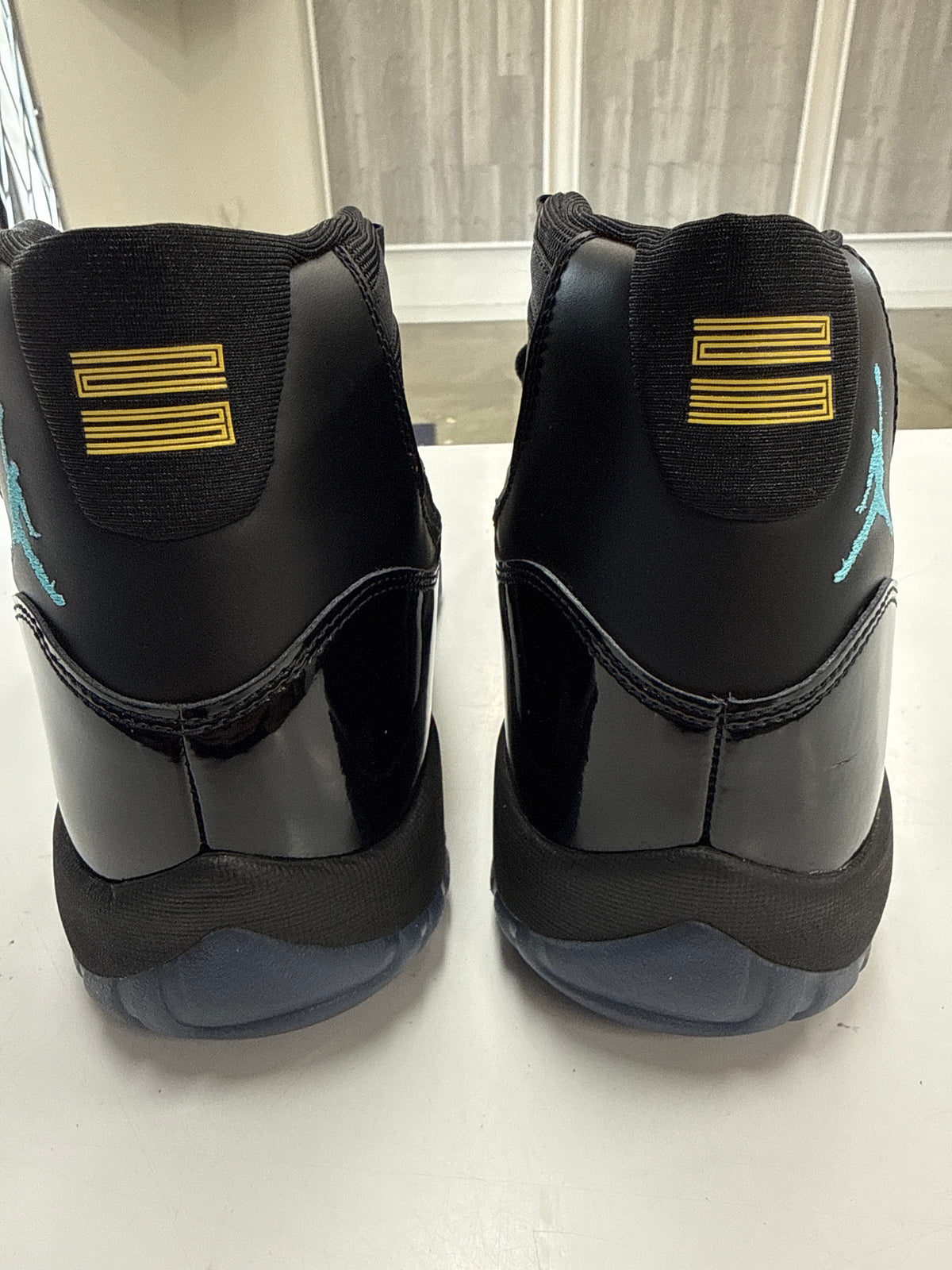 AIR JORDAN 11 GAMMA 2025 - SIZE 13 (WORN)