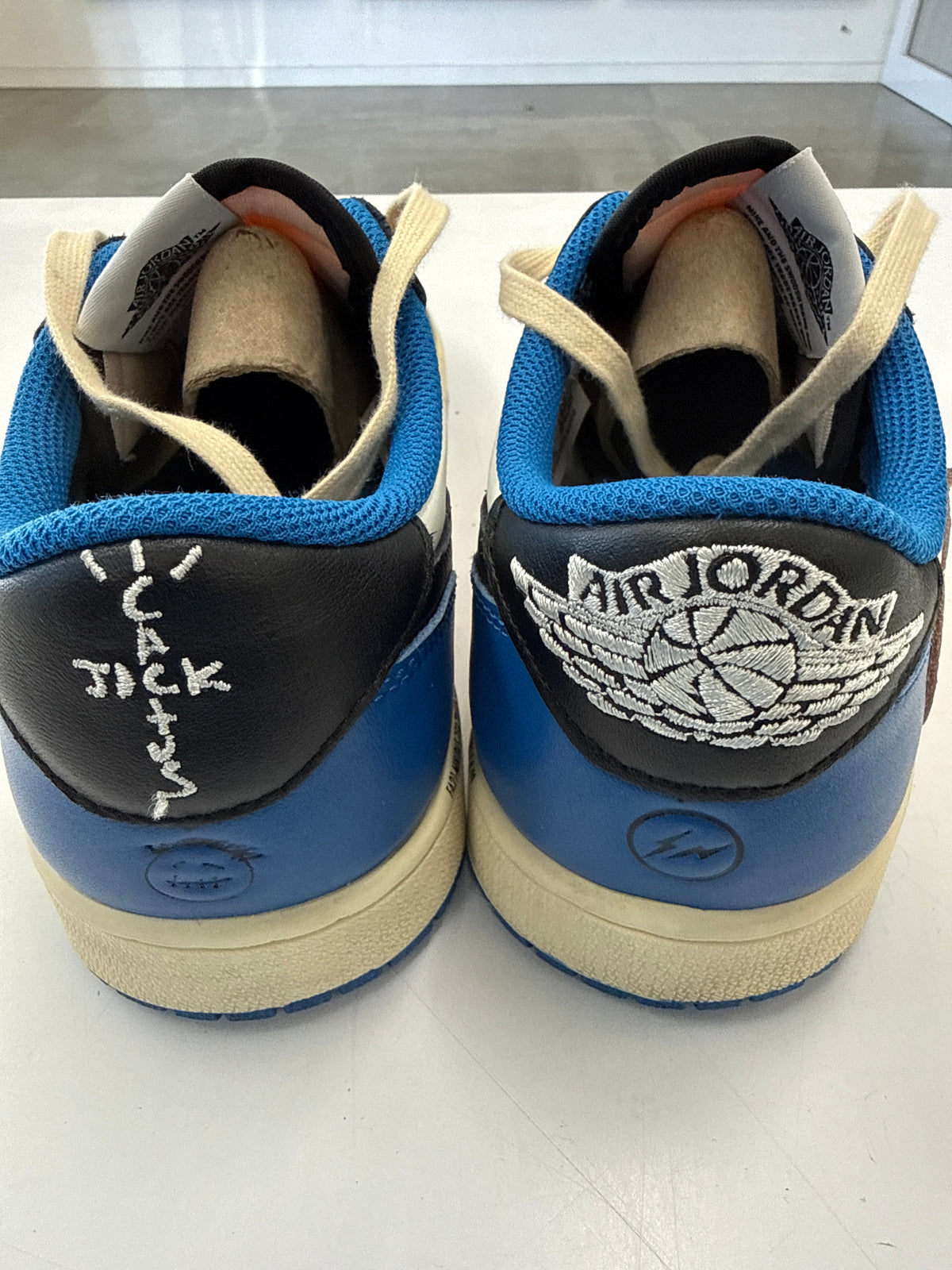 AIR JORDAN 1 LOW TRAVIS SCOTT FRAGMENT - SIZE 8 (WORN)