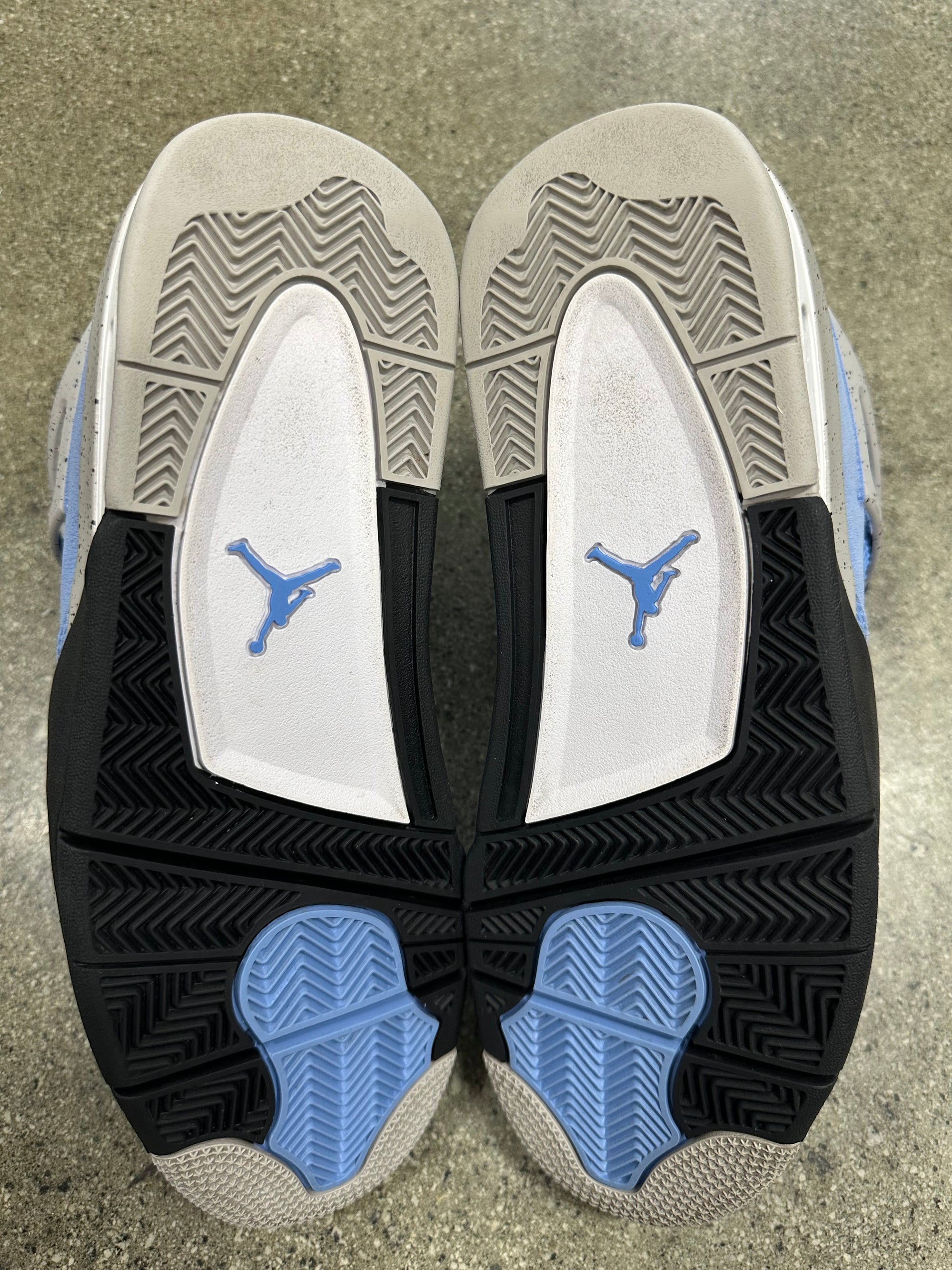 AIR JORDAN 4 UNIVERSITY BLUE - SIZE 11 (WORN)