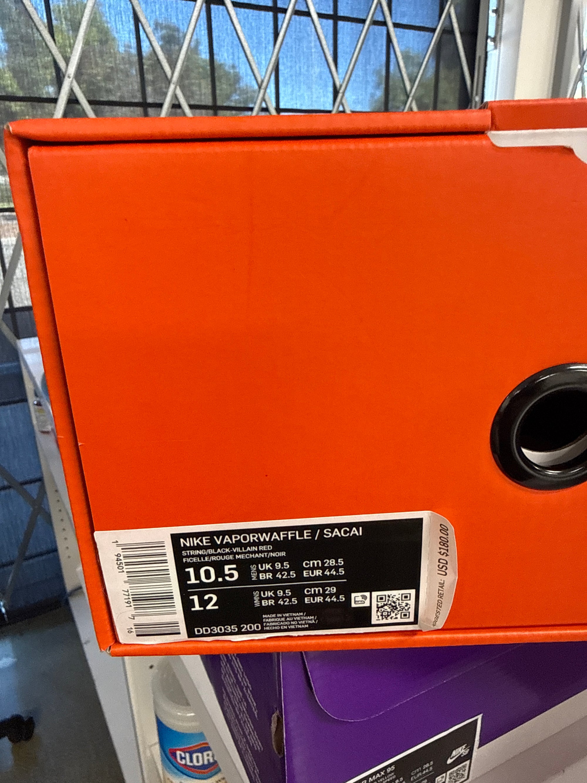 VAPORWAFFLE SACAI VILLAIN RED NEPTUNE GREEN - SIZE 10.5 (WORN)