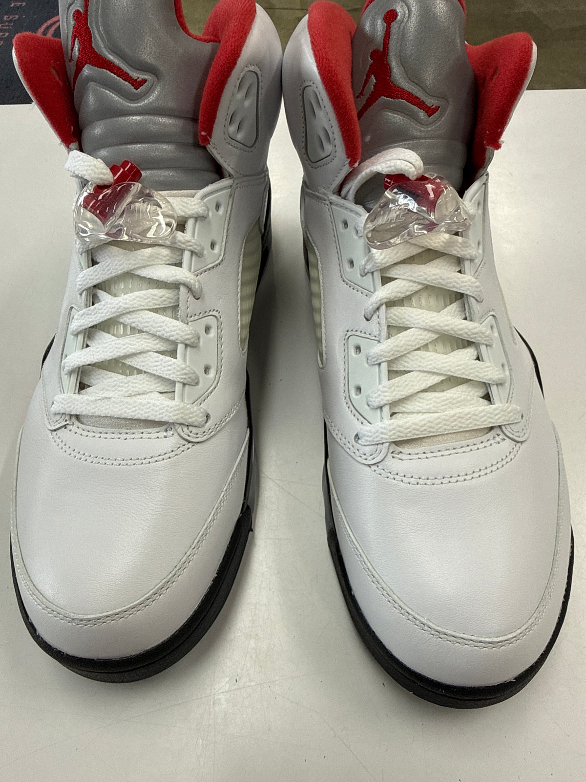 AIR JORDAN 5 FIRE RED SILVER TONGUE - SIZE 10 (WORN)
