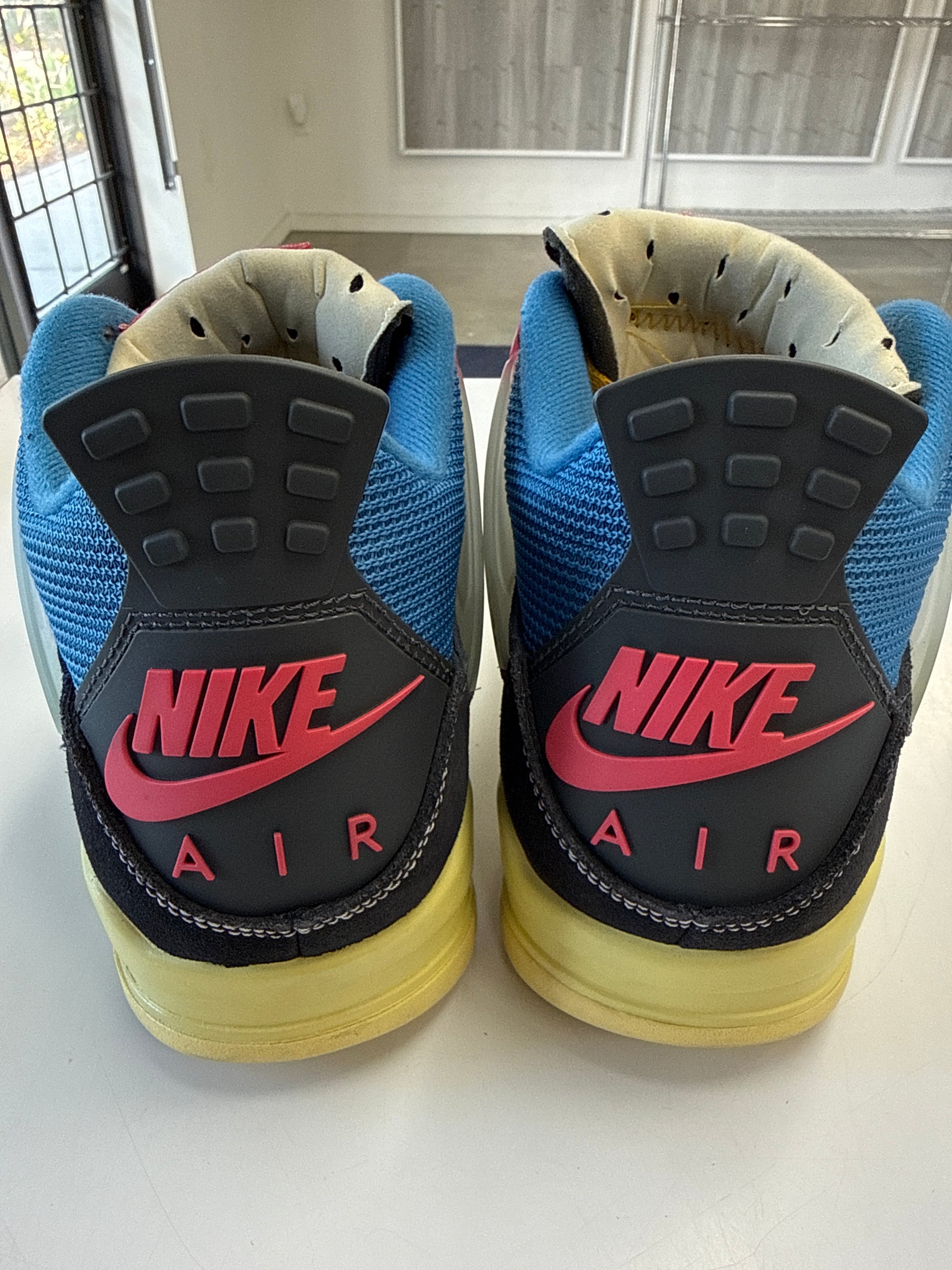 AIR JORDAN 4 UNION OFF NOIR - SIZE 9.5 (WORN)