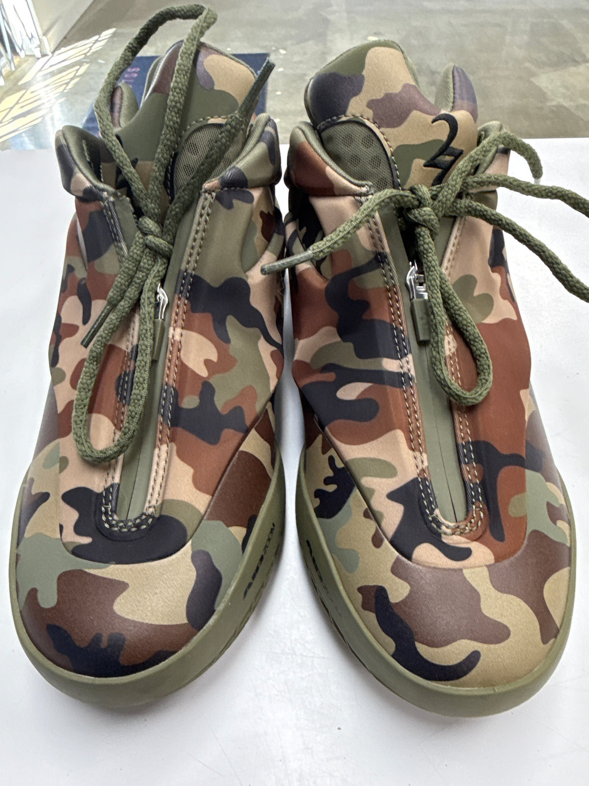 CONVERSE SHAI 001 ECHO - SIZE 12 (WORN)