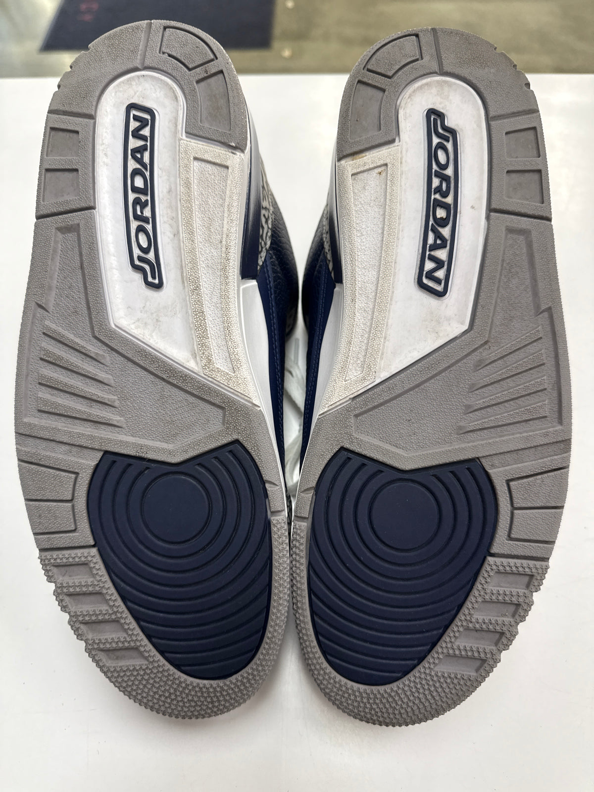 AIR JORDAN 3 GEORGETOWN - SIZE 12 (WORN)