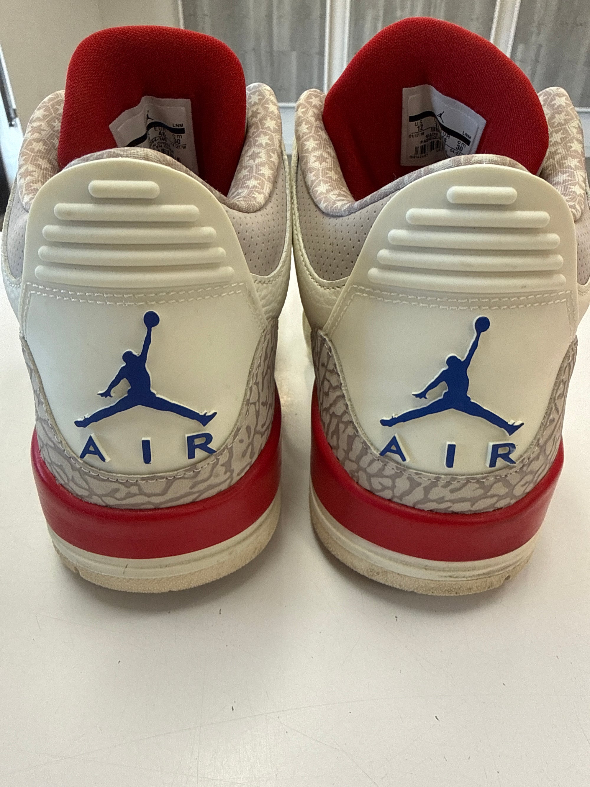 AIR JORDAN 3 INTERNATIONAL FLIGHT - SIZE 12 (WORN)