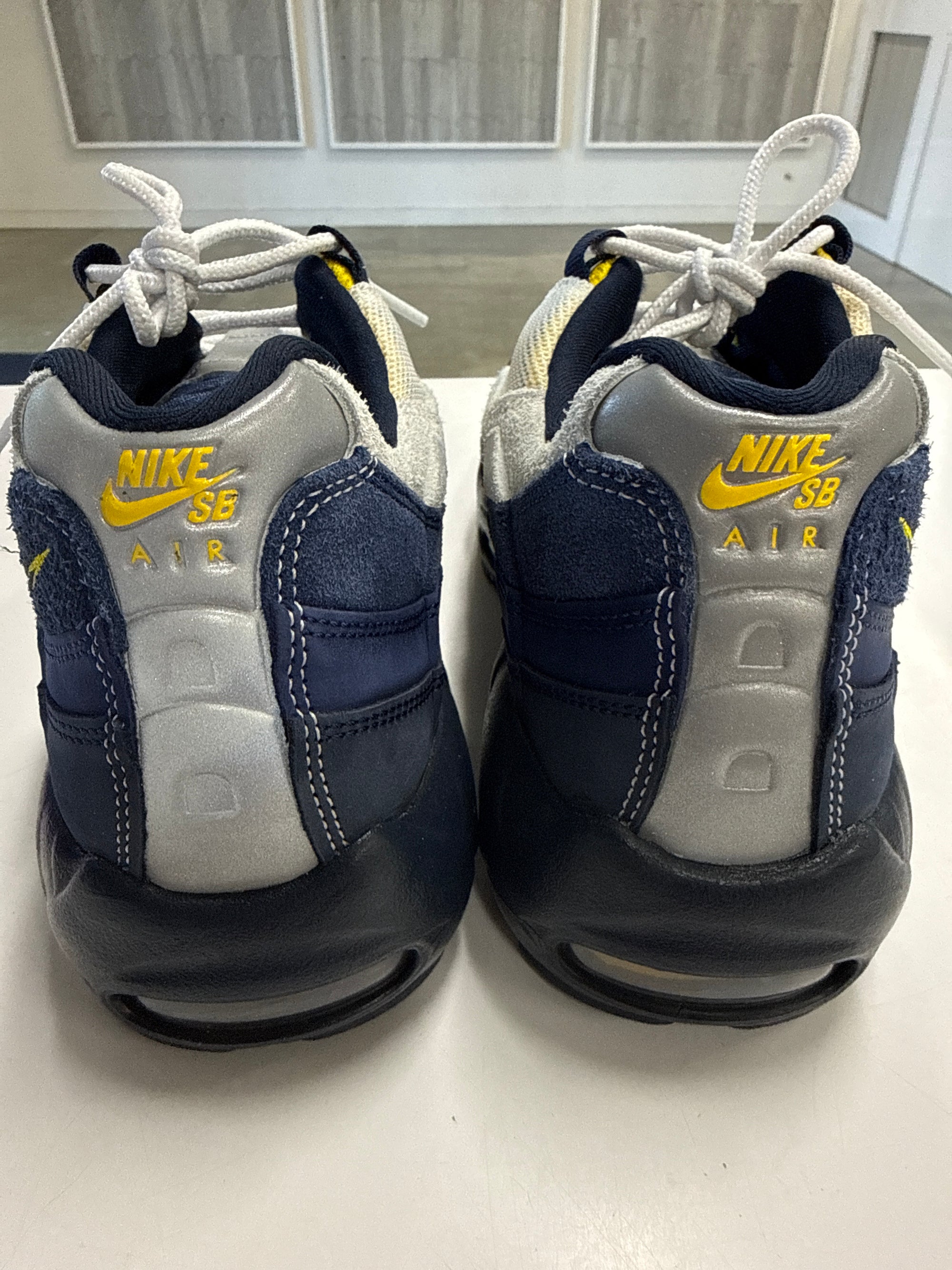 AIR MAX 95 SB ERIC KOSTON OBSIDIAN SPEED YELLOW - SIZE 10.5 (WORN)