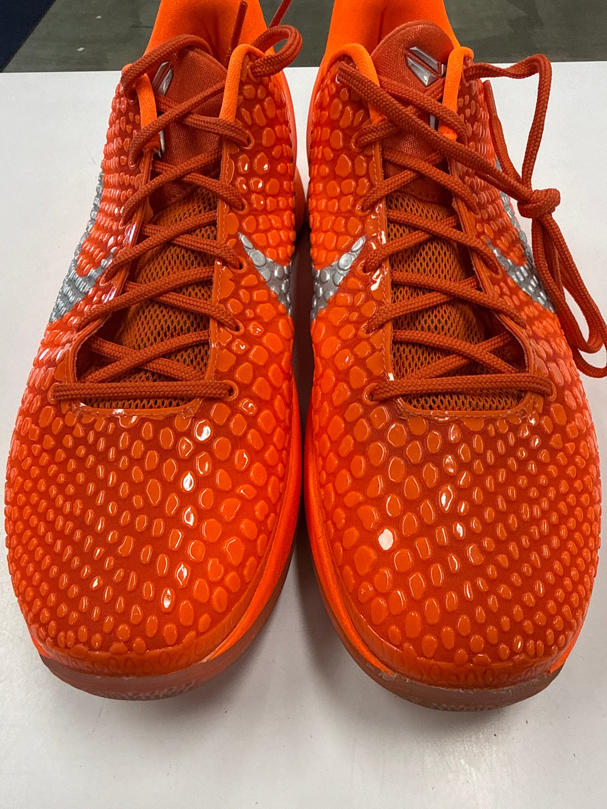 KOBE 6 PROTRO TOTAL ORANGE - SIZE 10.5 (WORN)