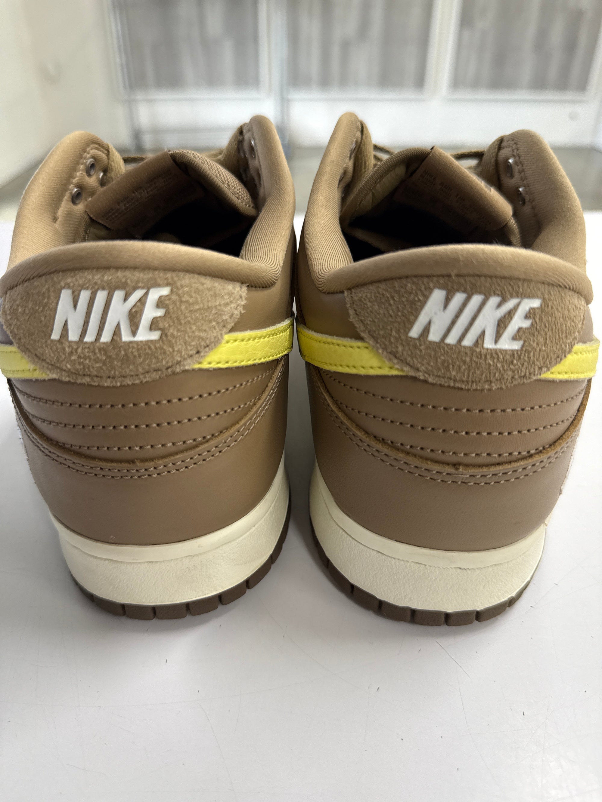 DUNK LOW UNDEFEATED CANTEEN DUNK - SIZE 13 (WORN)