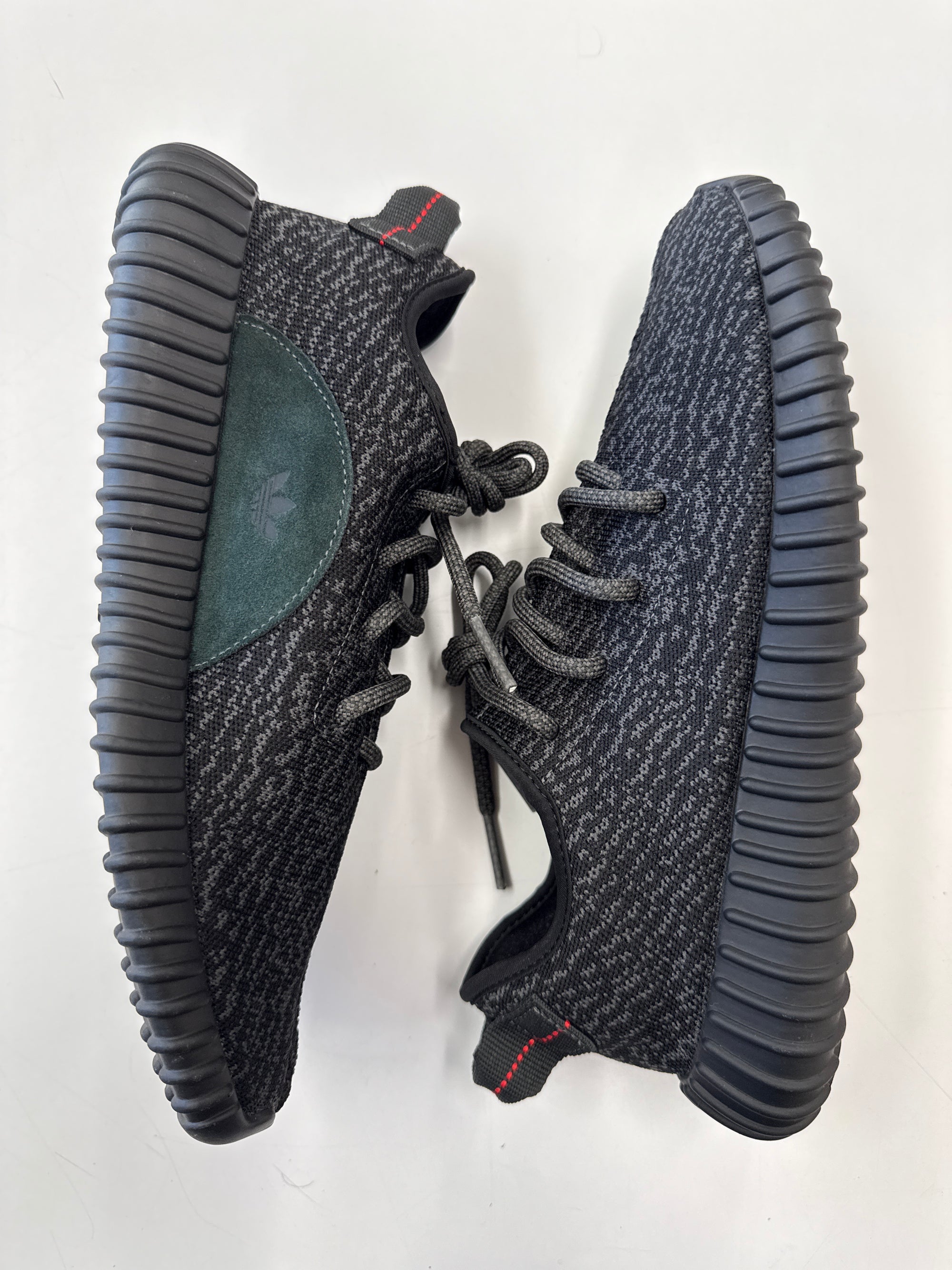 YEEZY BOOST 350 PIRATE BLACK 350 - SIZE 8.5 (WORN)