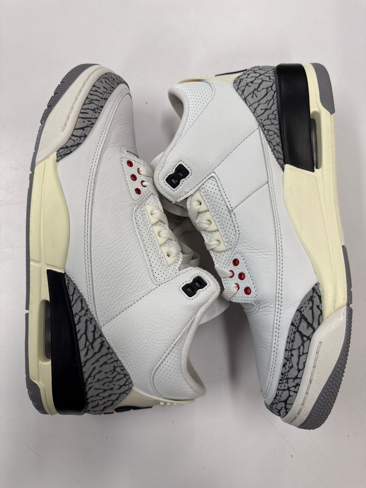 AIR JORDAN 3 REIMAGINED - SIZE 10 (WORN)
