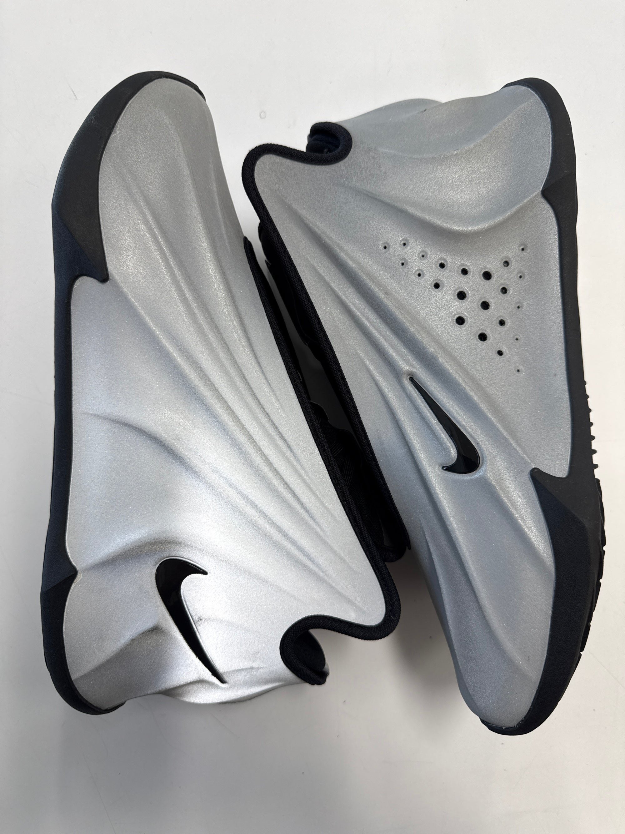 GT FUTURE METALLIC SILVER - SIZE 11.5 (WORN)