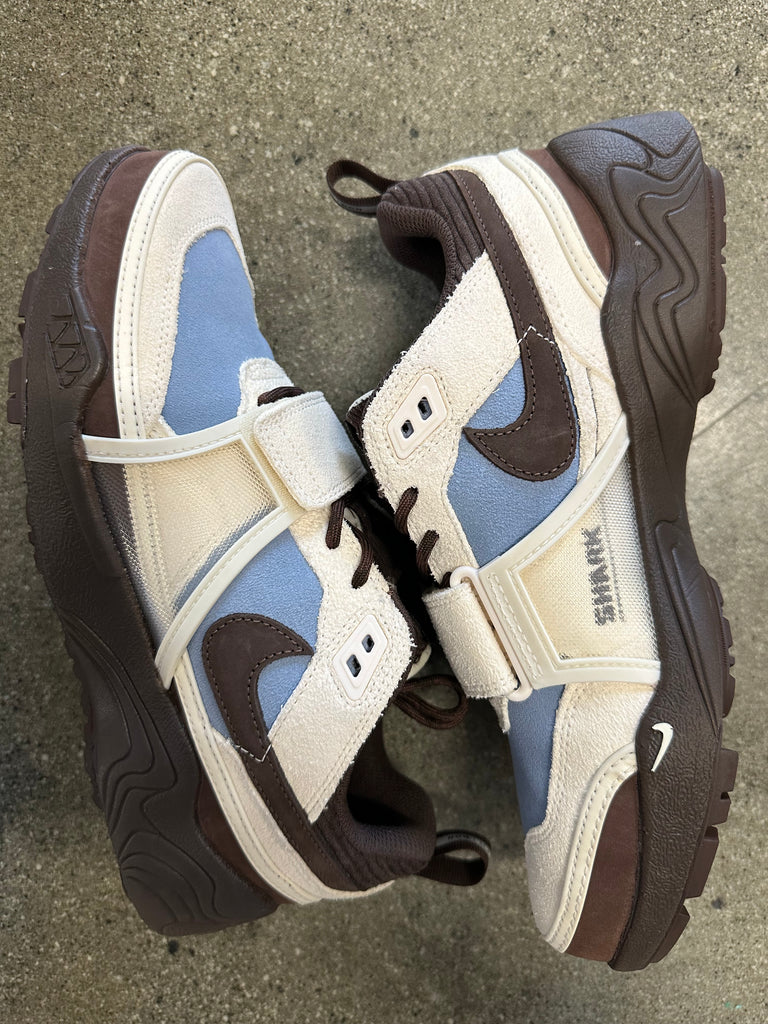 Travis Scott × Zoom Field Jaxx27.5cm Zoom Field Jaxx 'Pale Ivory and Leche Blue' (HQ3072-400