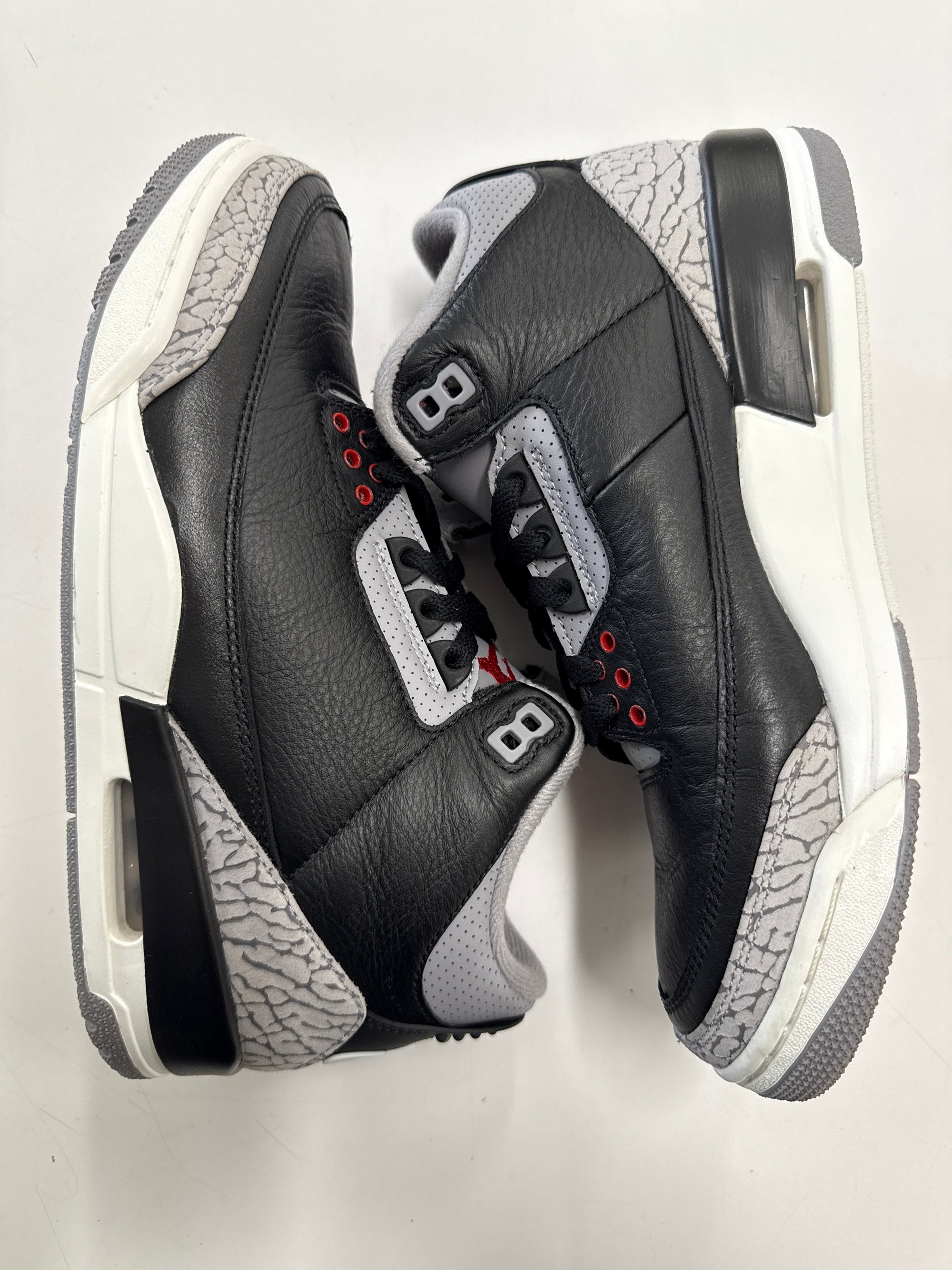 AIR JORDAN 3 OG BLACK CEMENT 2024- SIZE 8 (WORN)
