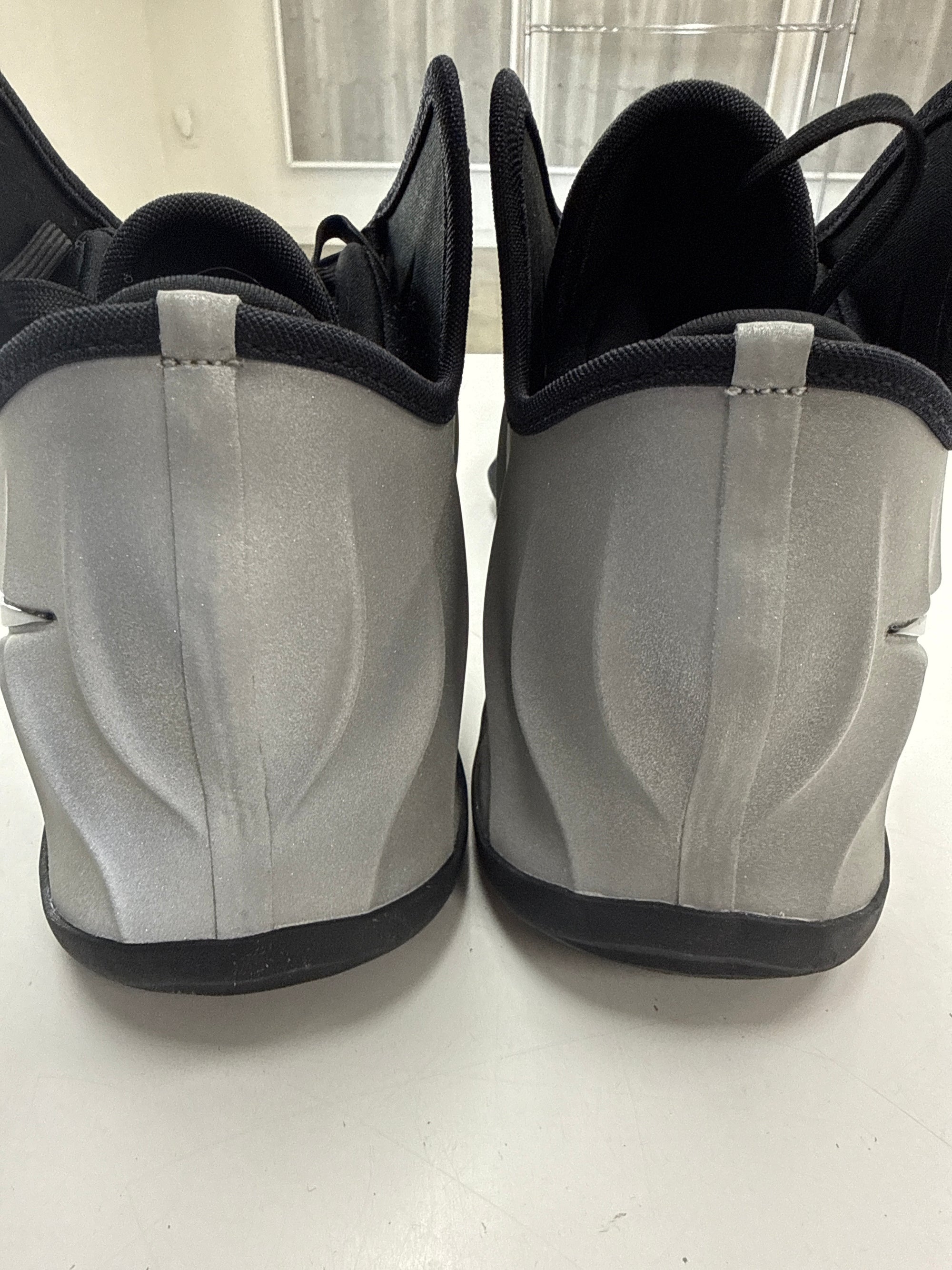 GT FUTURE METALLIC SILVER - SIZE 11.5 (WORN)