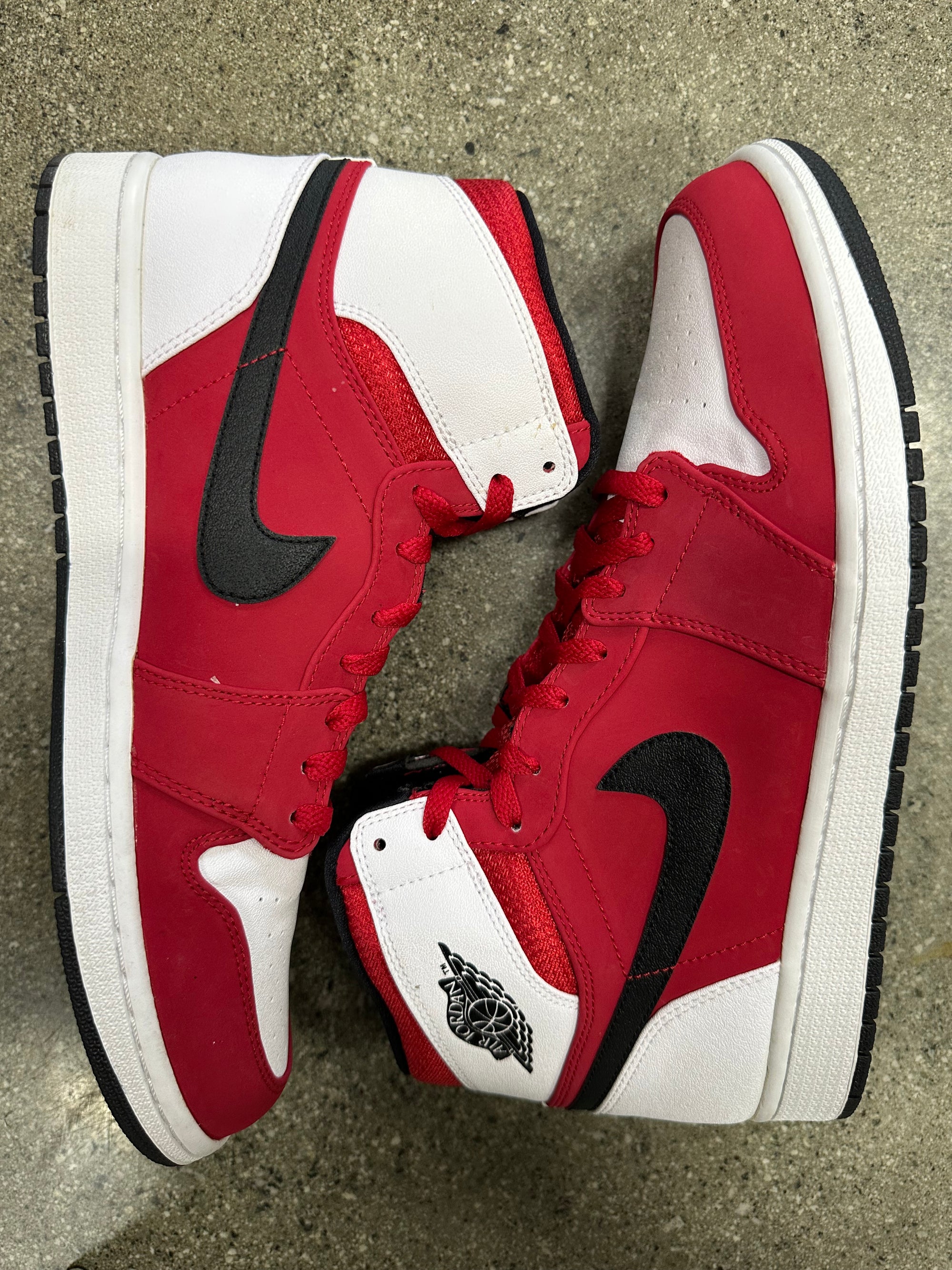 AIR JORDAN 1 CARMINE - SIZE 11.5 (WORN) - SUPER CLEAN