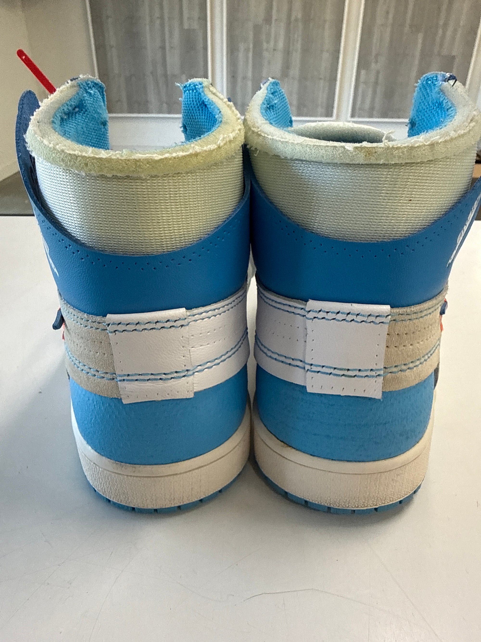 OFF WHITE AIR JORDAN 1 HIGH UNIVERSITY BLUE - SIZE 8.5 (WORN)
