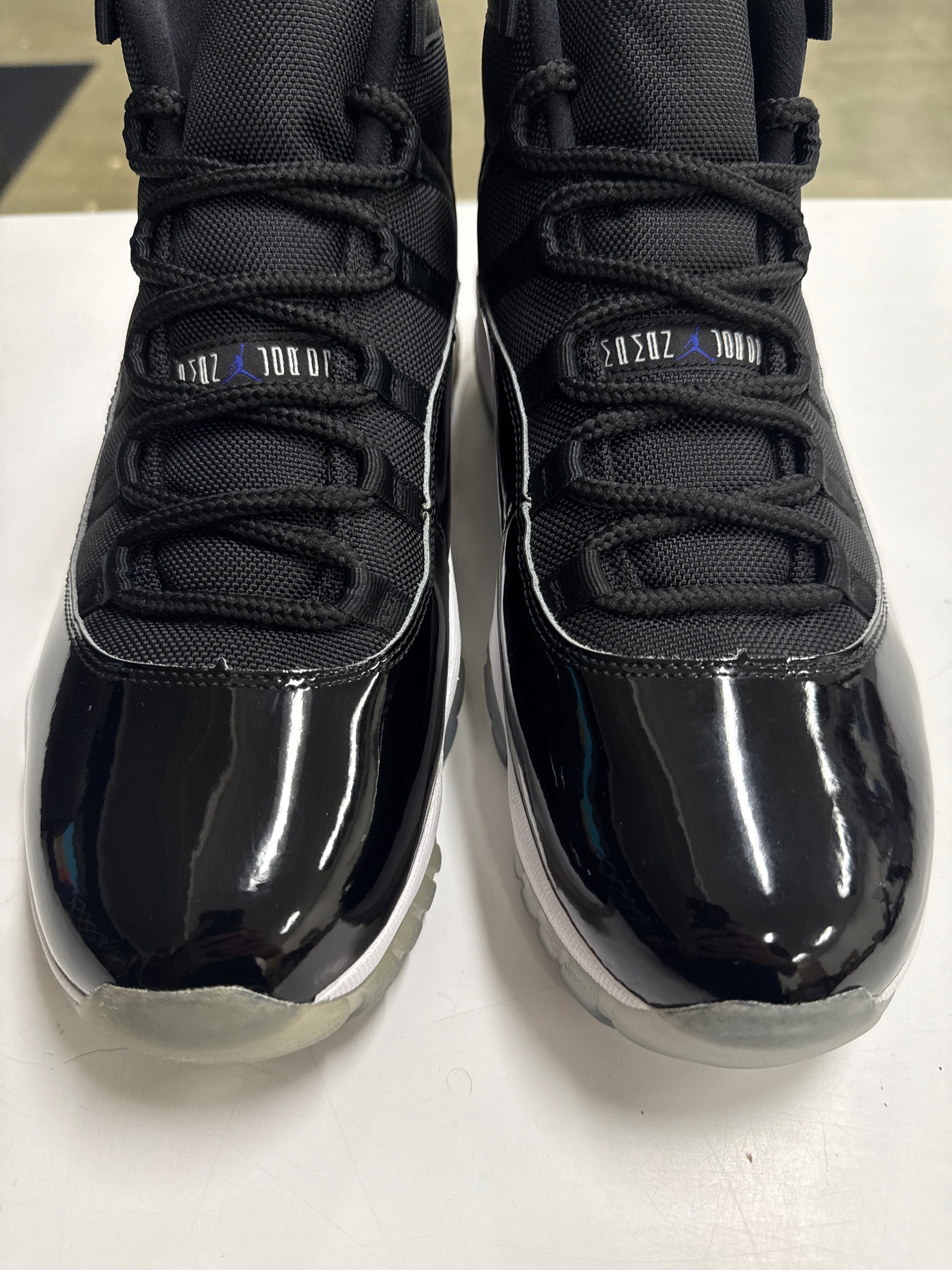 AIR JORDAN 11 SPACE JAM 2016 - SIZE 13 (WORN) - NO OUTER SLEEVE