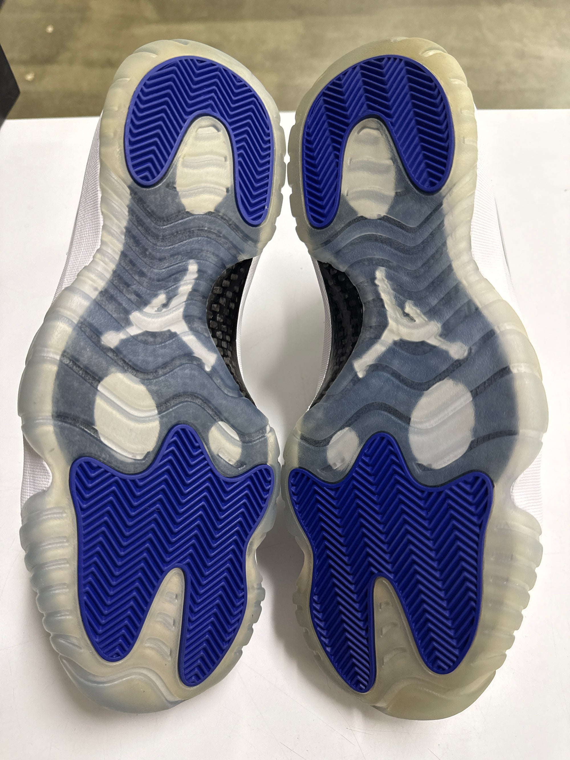 AIR JORDAN 11 SPACE JAM 2016 - SIZE 13 (WORN) - NO OUTER SLEEVE
