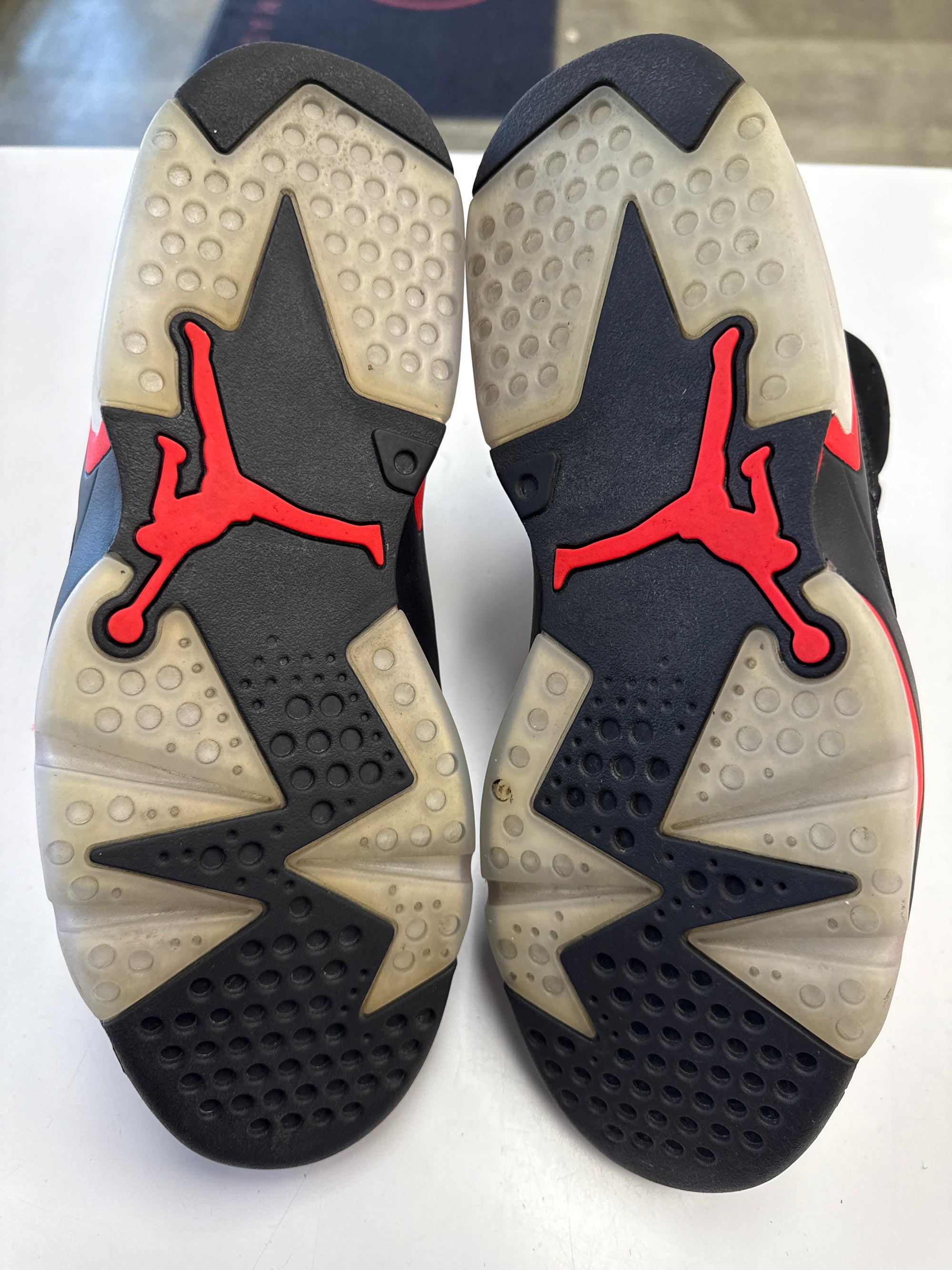 AIR JORDAN 6 BLACK INFRARED 2019 - SIZE 11.5 (WORN)