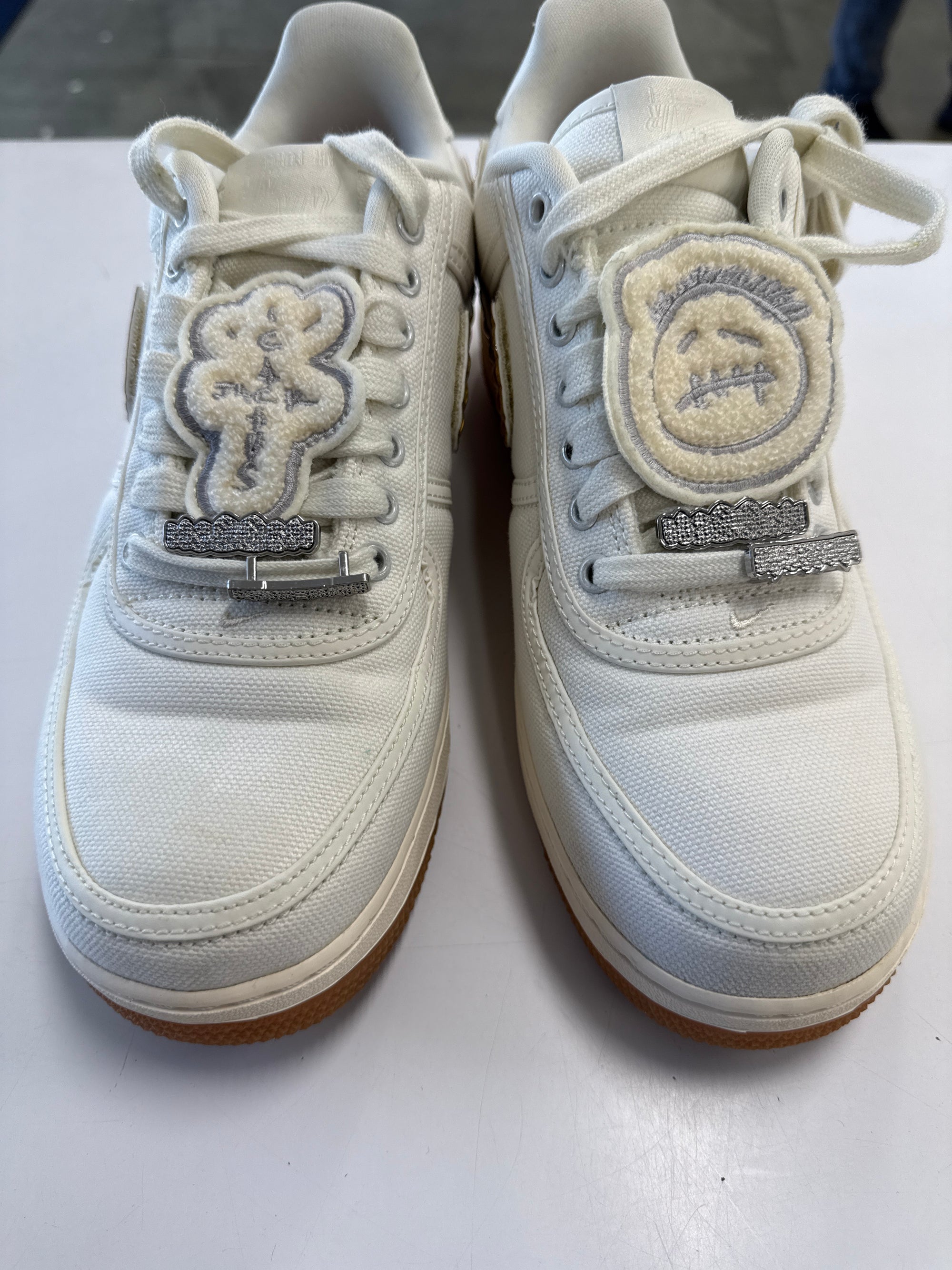 AIR FORCE 1 LOW TRAVIS SCOTT SAIL - SIZE 9.5 (WORN)