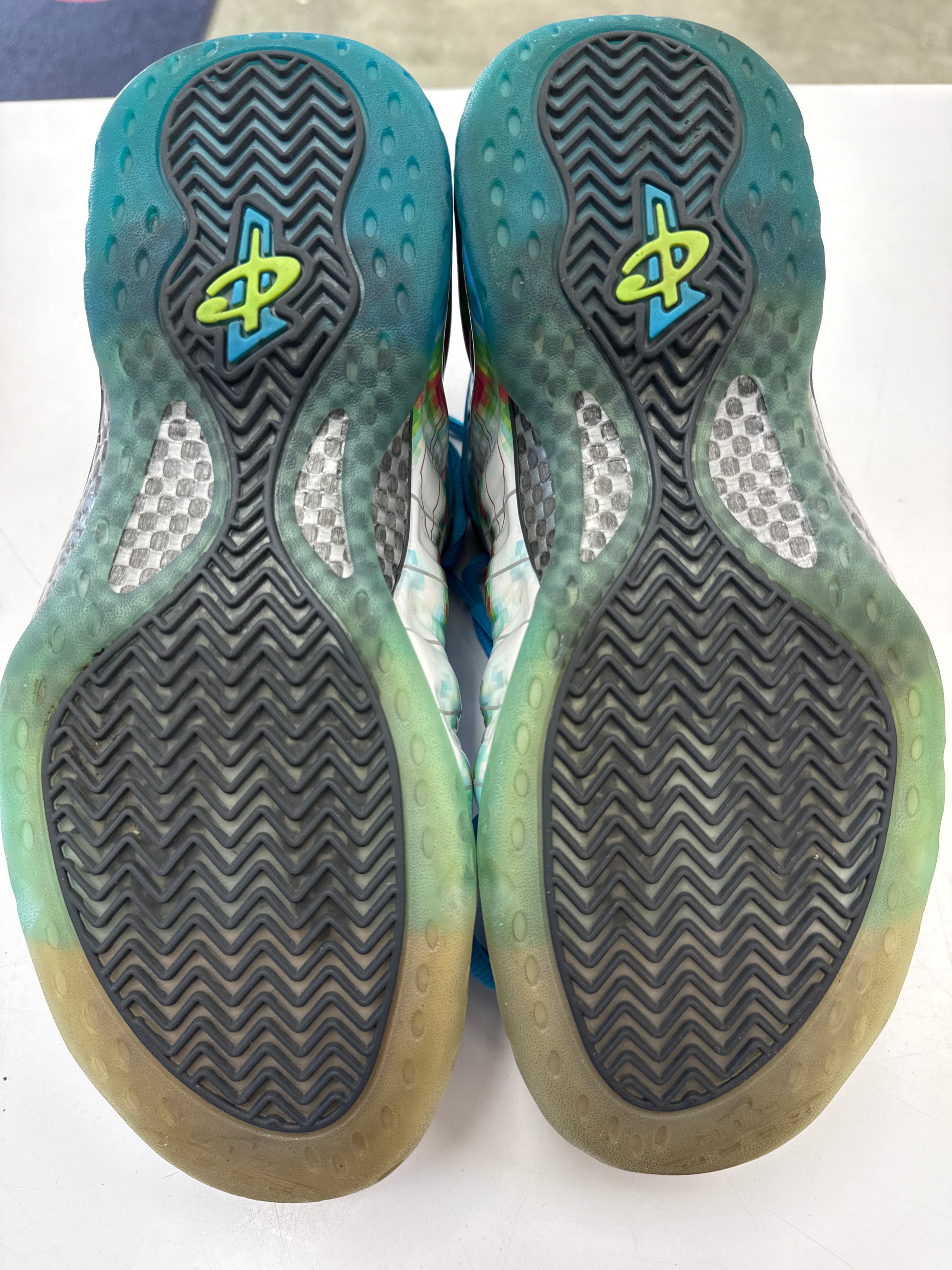 AIR FOAMPOSITE ONE WEATHERMAN - SIZE 10.5 (WORN)