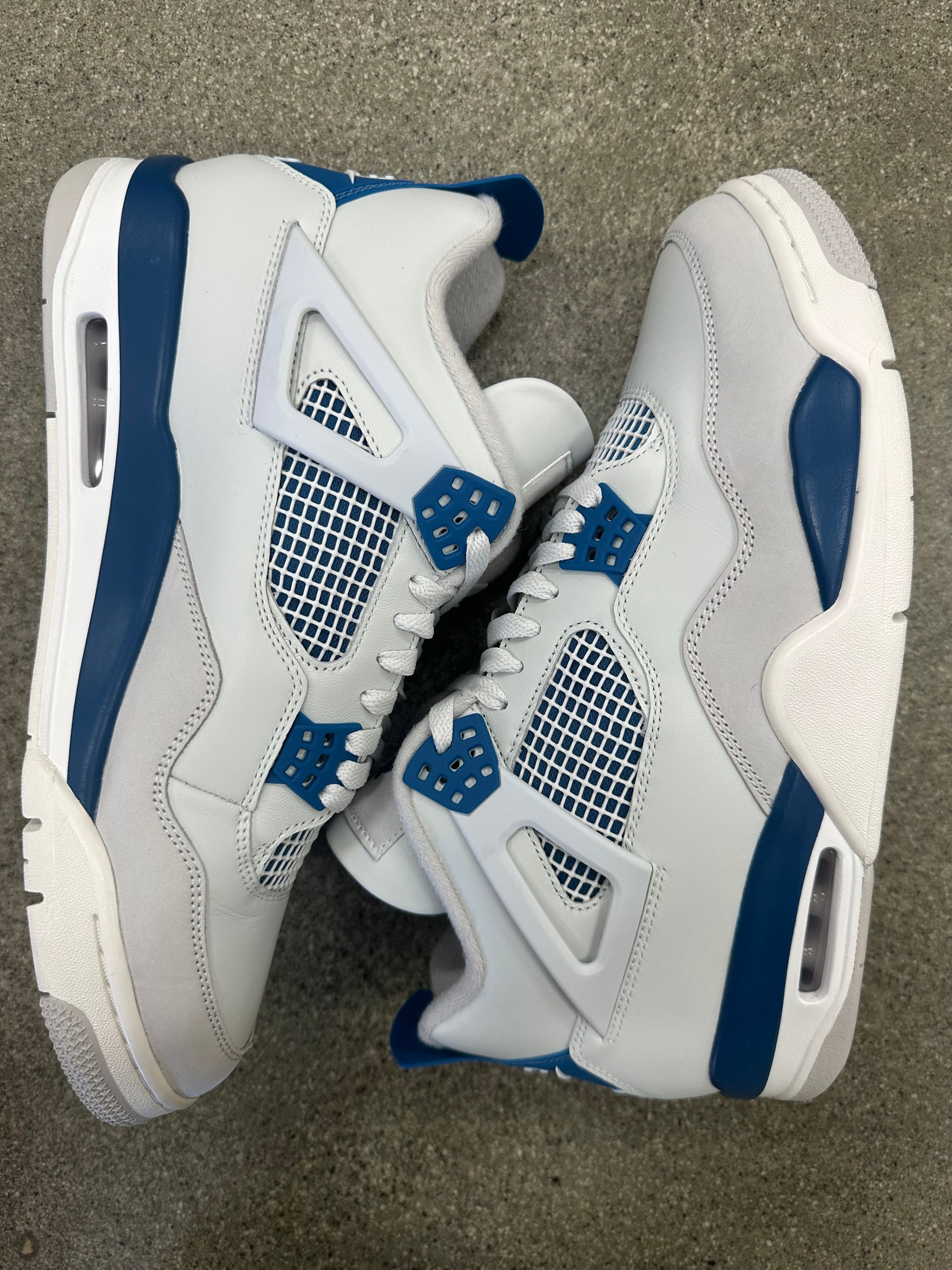 AIR JORDAN 4 MILITARY BLUE 2024 - SIZE 12 (WORN) (SUPER CLEAN)