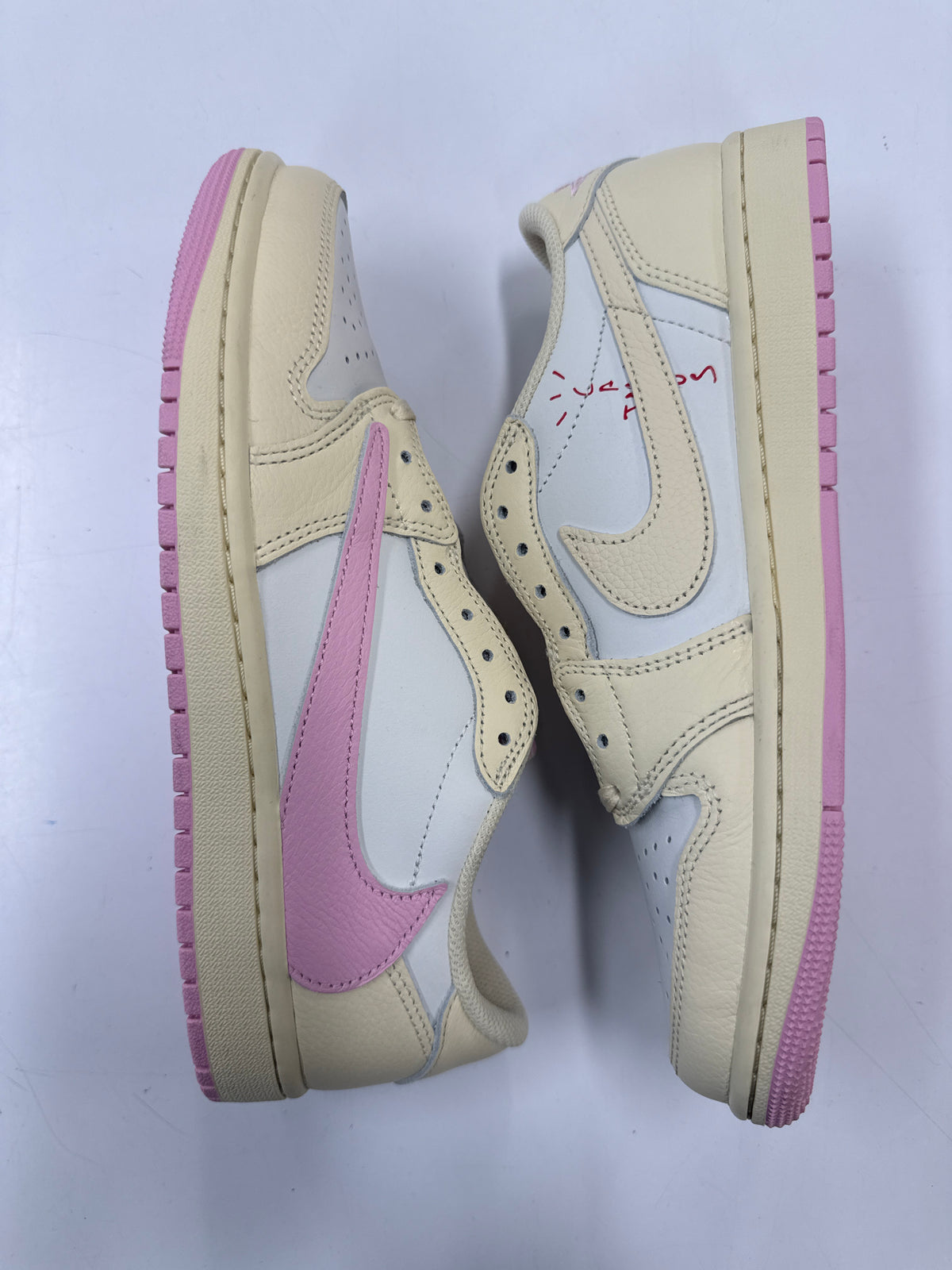 AIR JORDAN 1 LOW OG TRAVIS SCOTT SHY PINK - SIZE 8 (WORN) - SUPER CLEAN