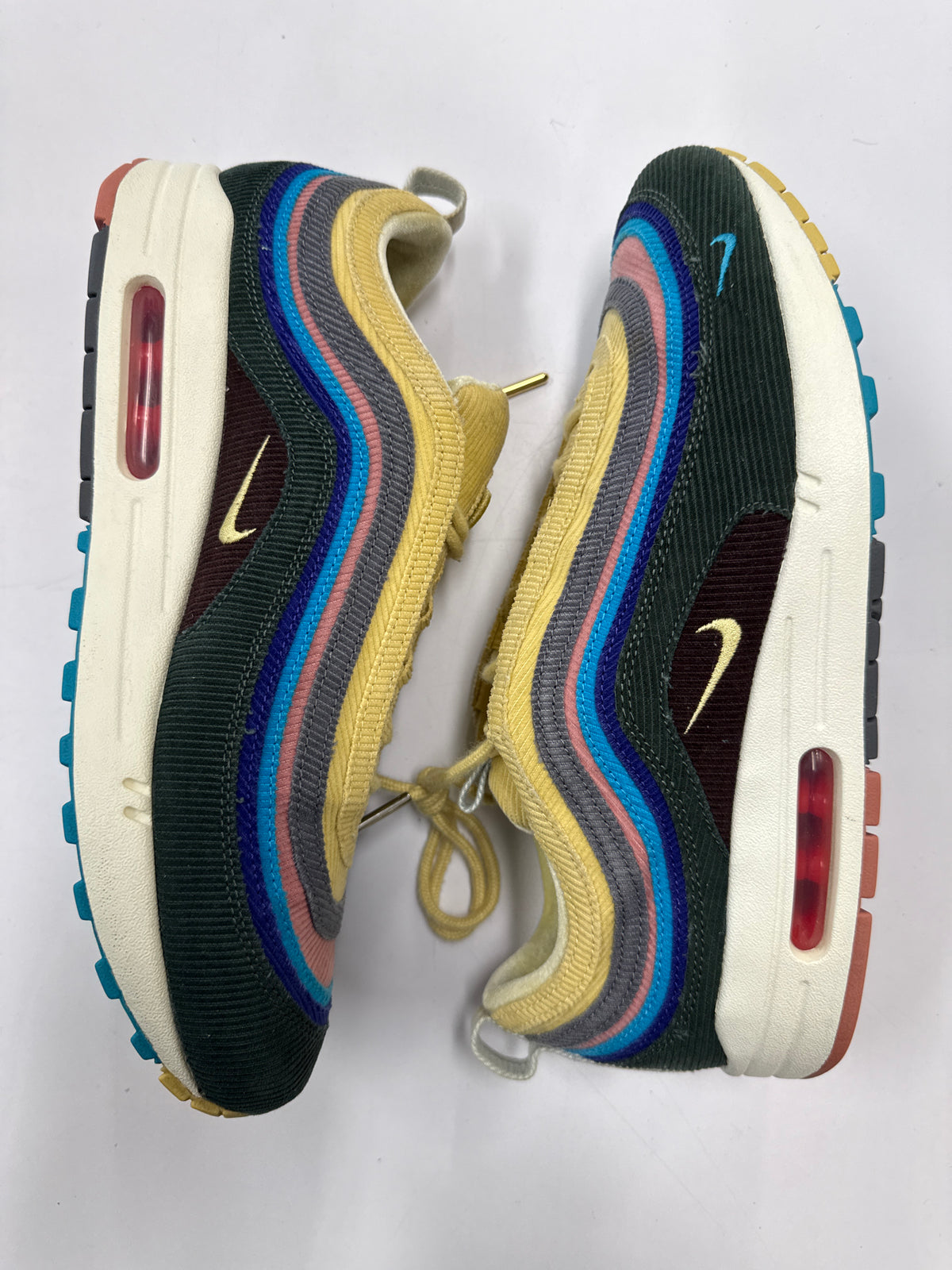 AIR MAX 1/97 SEAN WOTHERSPOON - SIZE 10.5 (WORN)