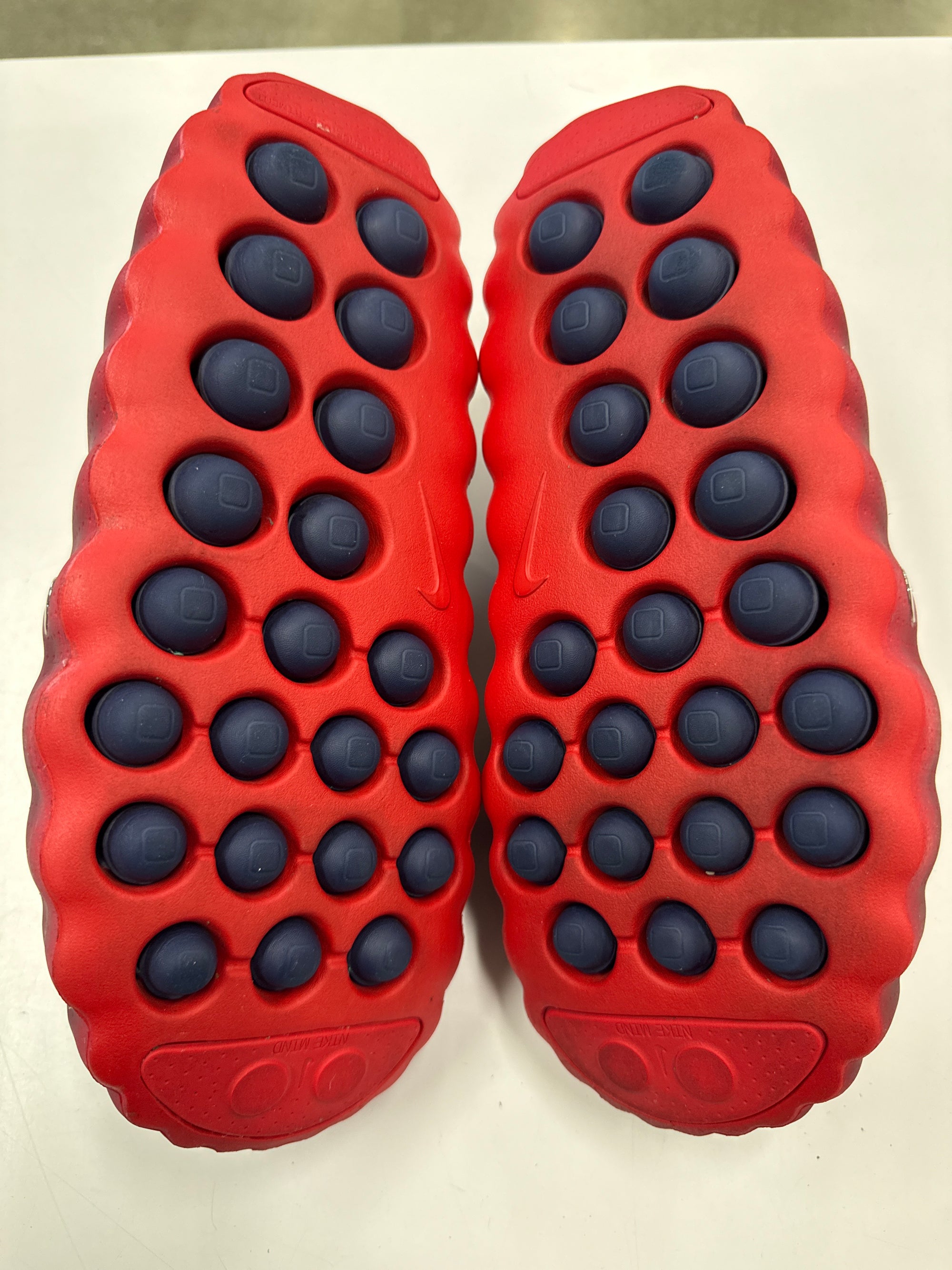 MIND 001 TEAM RED UNIVERSITY RED - SIZE 11 (WORN)