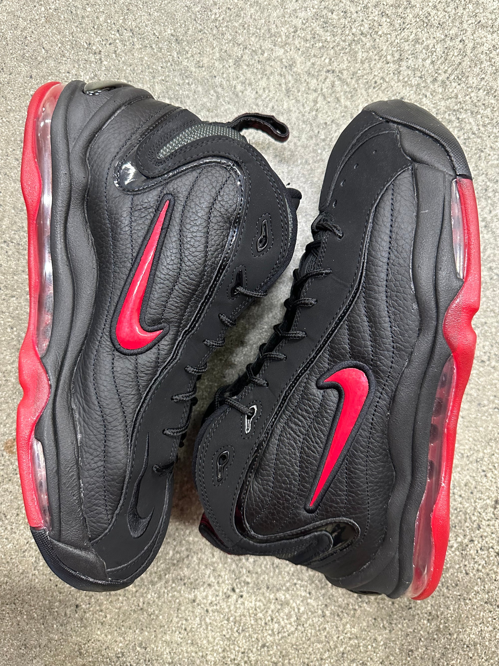 AIR TOTAL MAX UPTEMPO BRED - SIZE 11.5 (WORN)