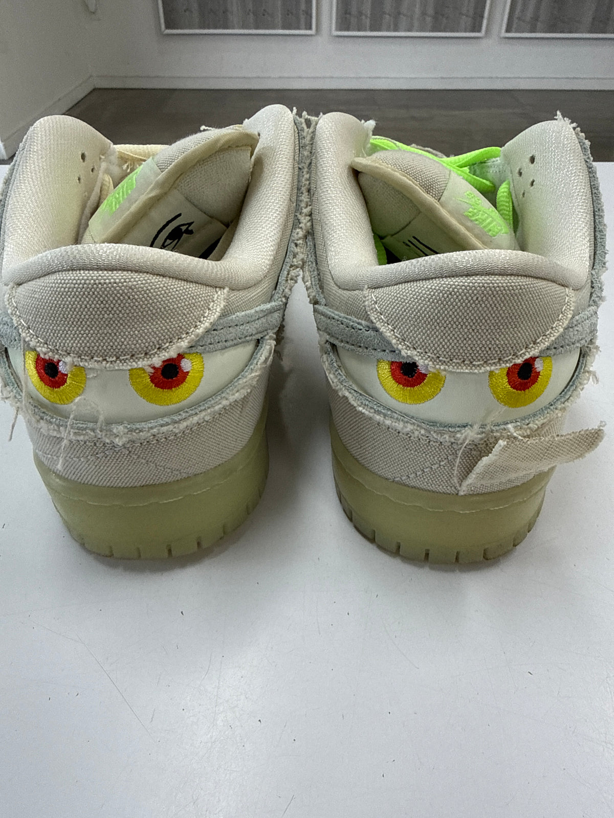 SB DUNK LOW MUMMY - SIZE 9 (WORN)