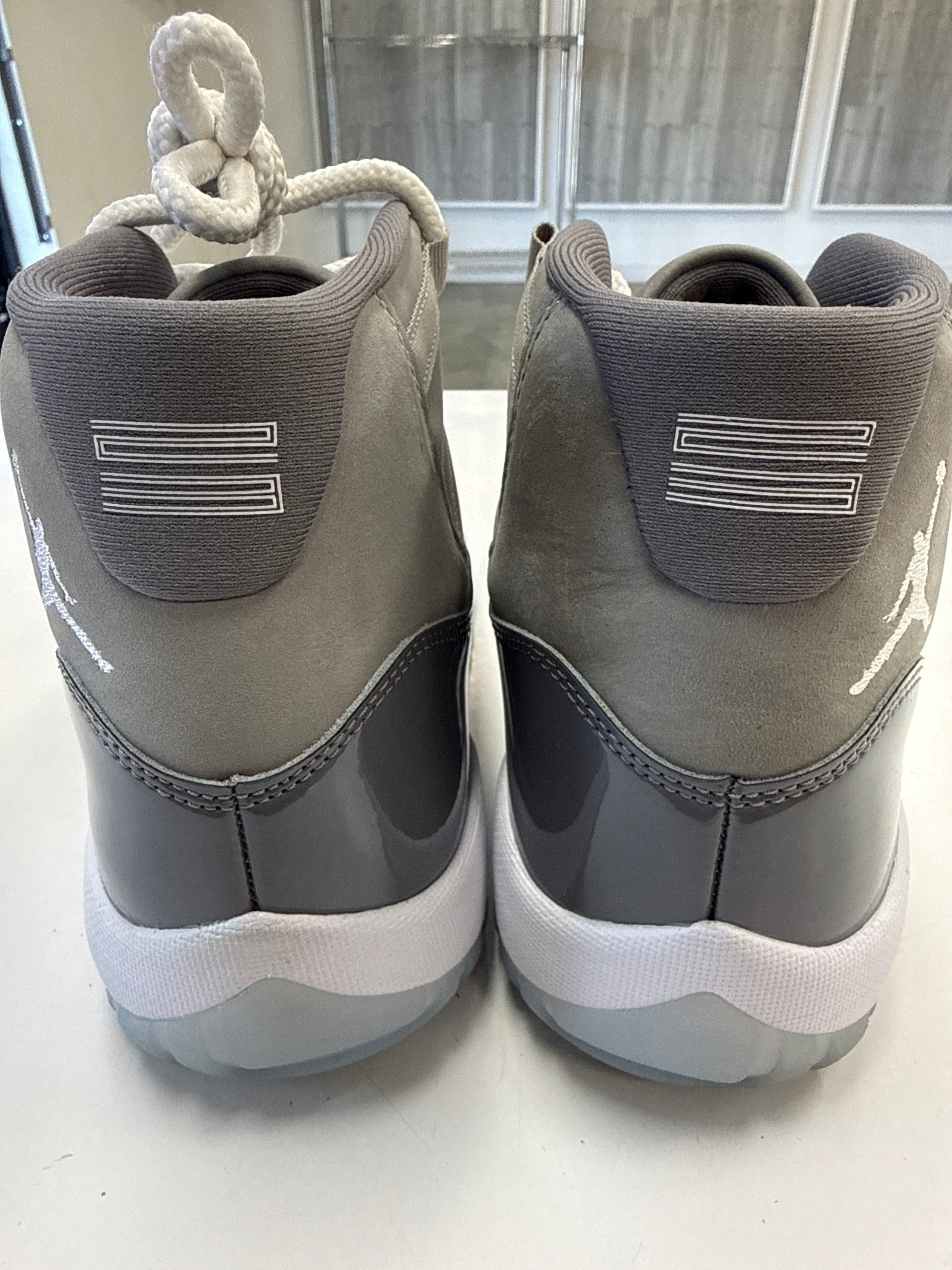 AIR JORDAN 11 COOL GREY - SIZE 9.5 (WORN)