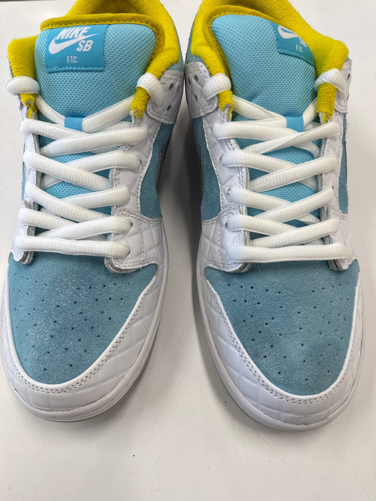 SB DUNK LOW FTC LAGOON PULSE - SIZE 11 (WORN)