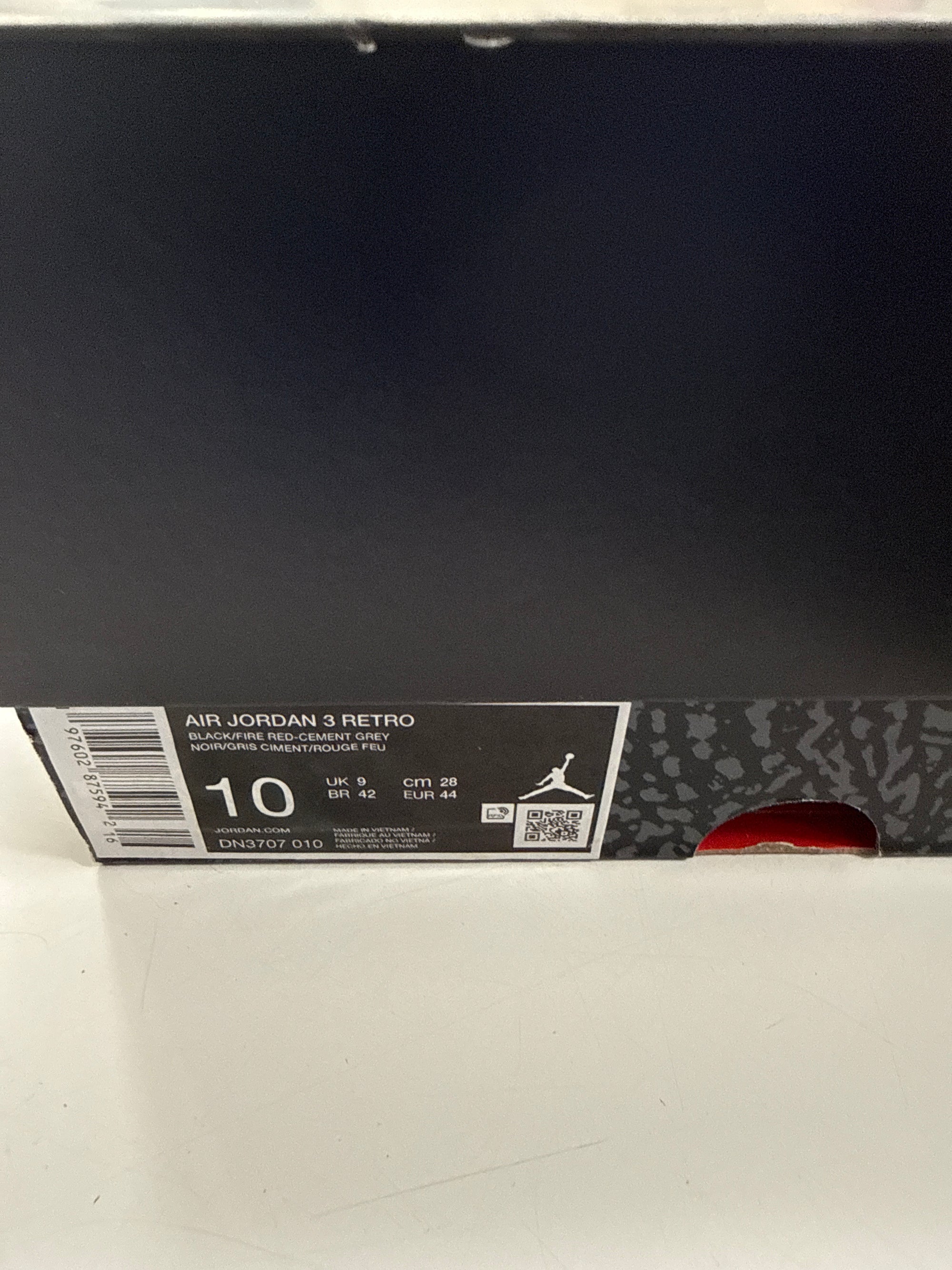 AIR JORDAN 3 BLACK CEMENT 2024 - SIZE 10 (WORN)