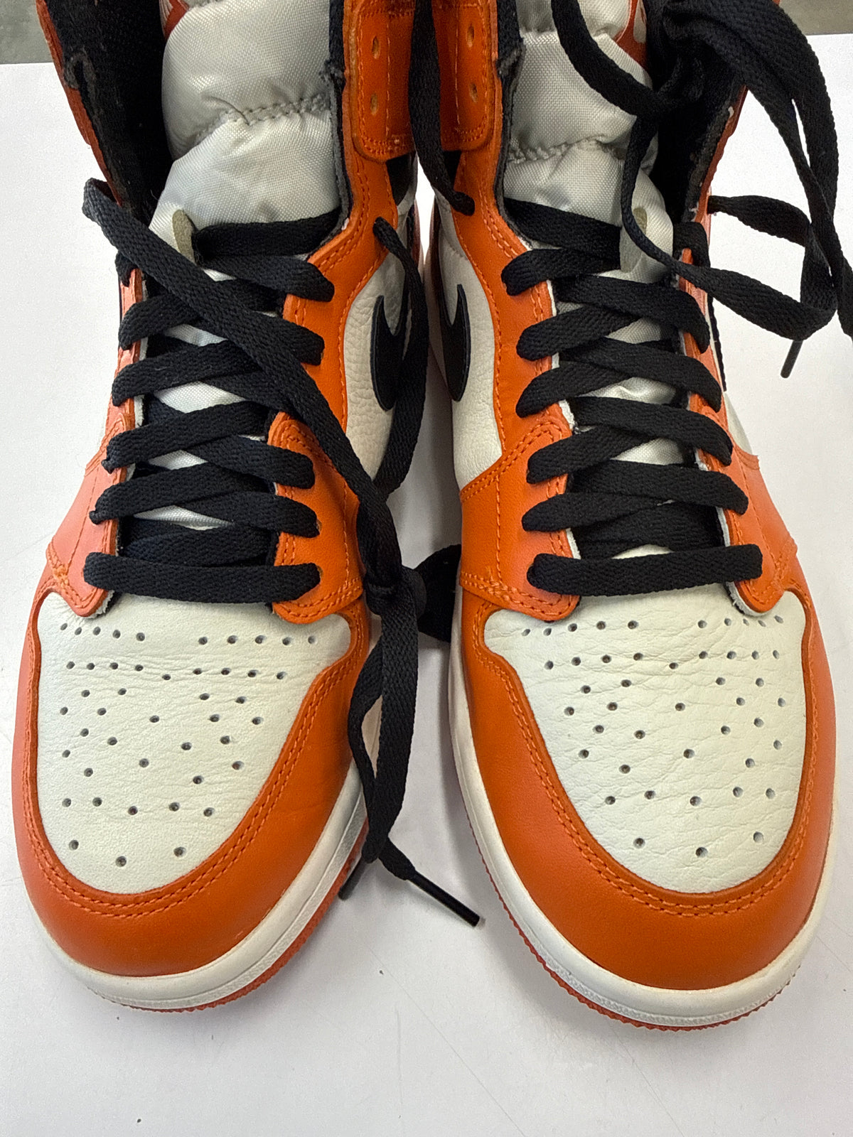 AIR JORDAN 1 HIGH REVERSED SHATTERED - SIZE 8.5 (WORN)