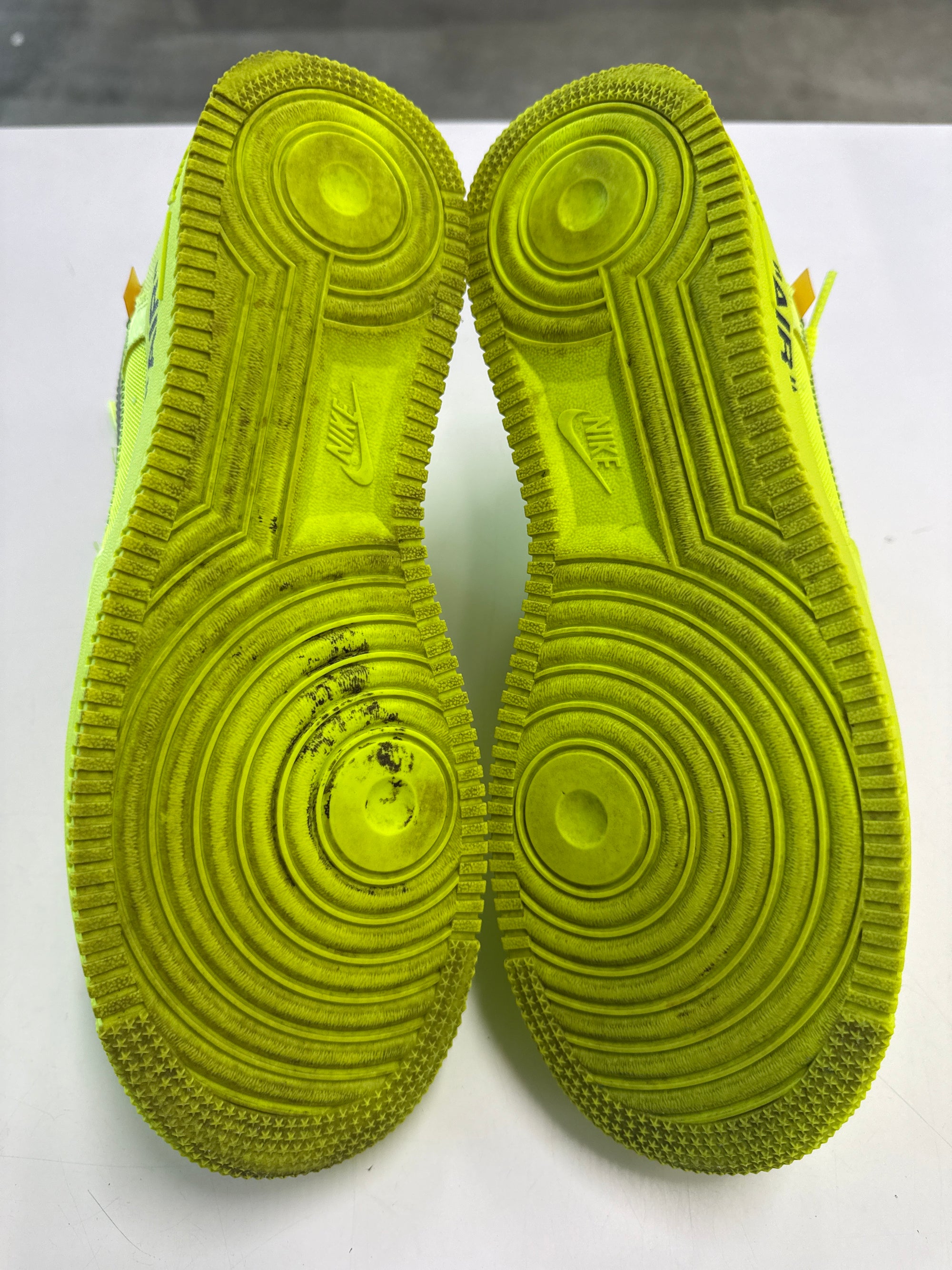 OFF WHITE AIR FORCE 1 LOW VOLT - SIZE 10 (WORN)