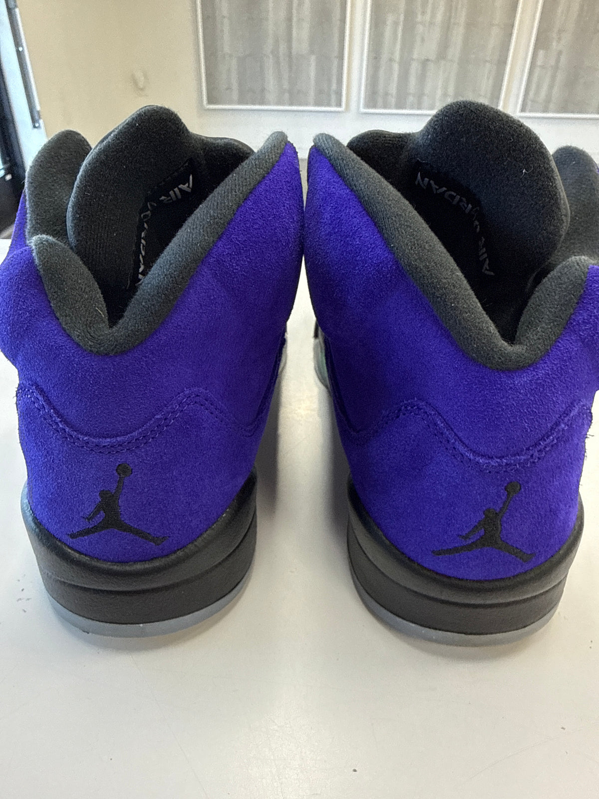 AIR JORDAN 5 ALTERNATE GRAPE - SIZE 8.5 (WORN)