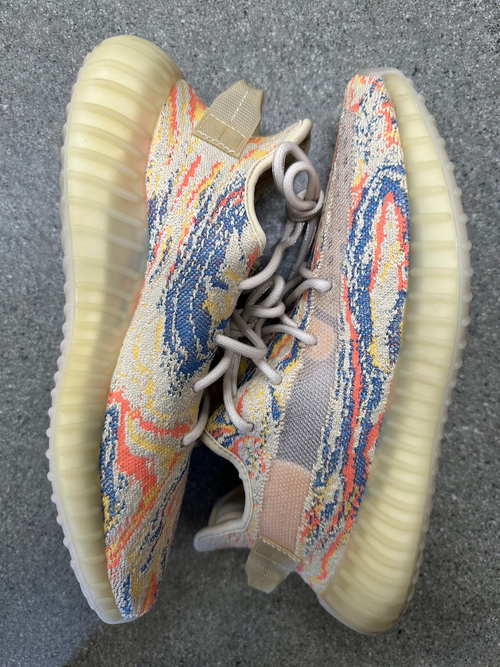YEEZY BOOST 350 V2 MX OAT- SIZE 9 (WORN)
