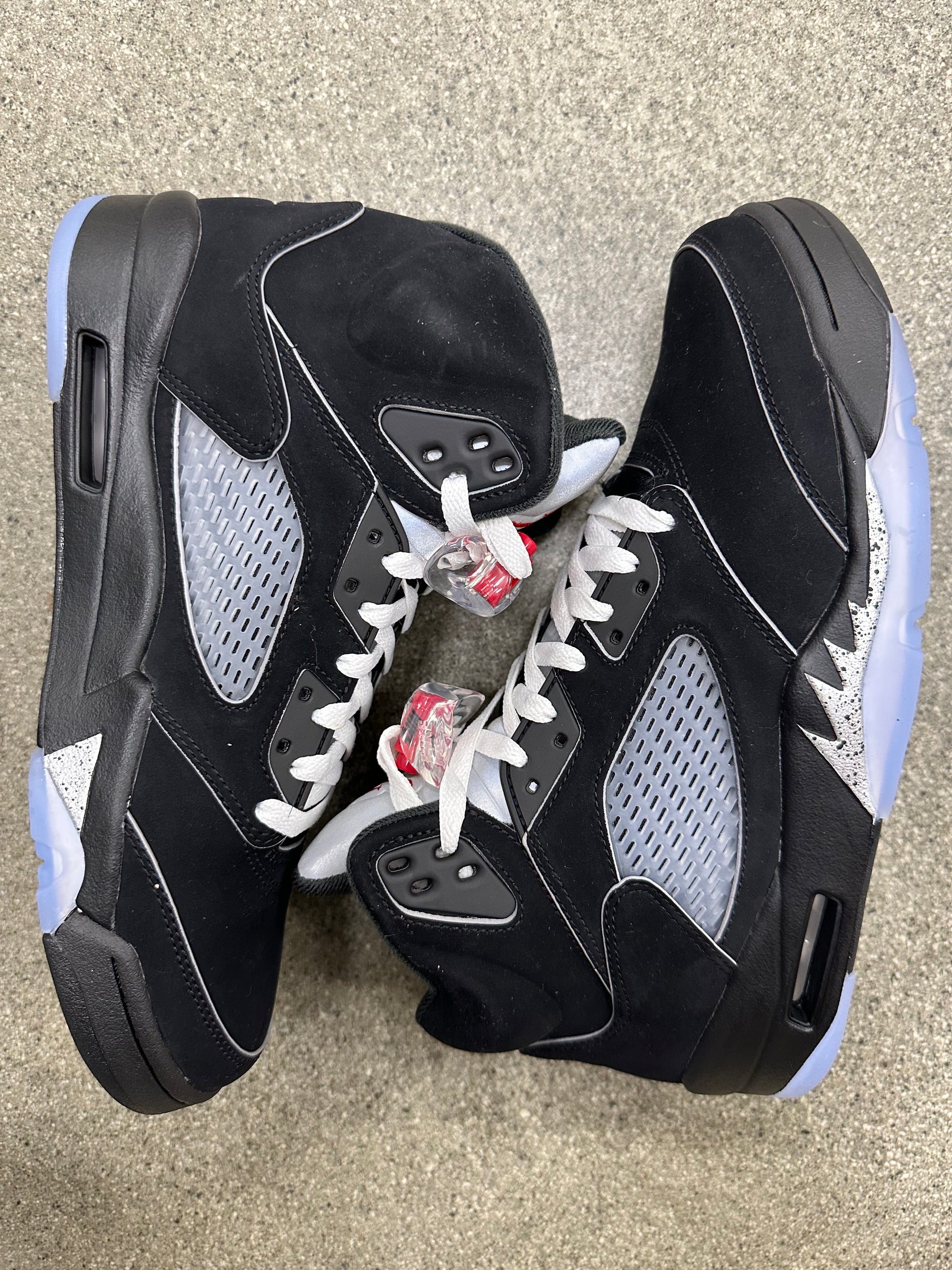 AIR JORDAN 5 BLACK METALLIC REIMAGINED - SIZE 9.5 (WORN)