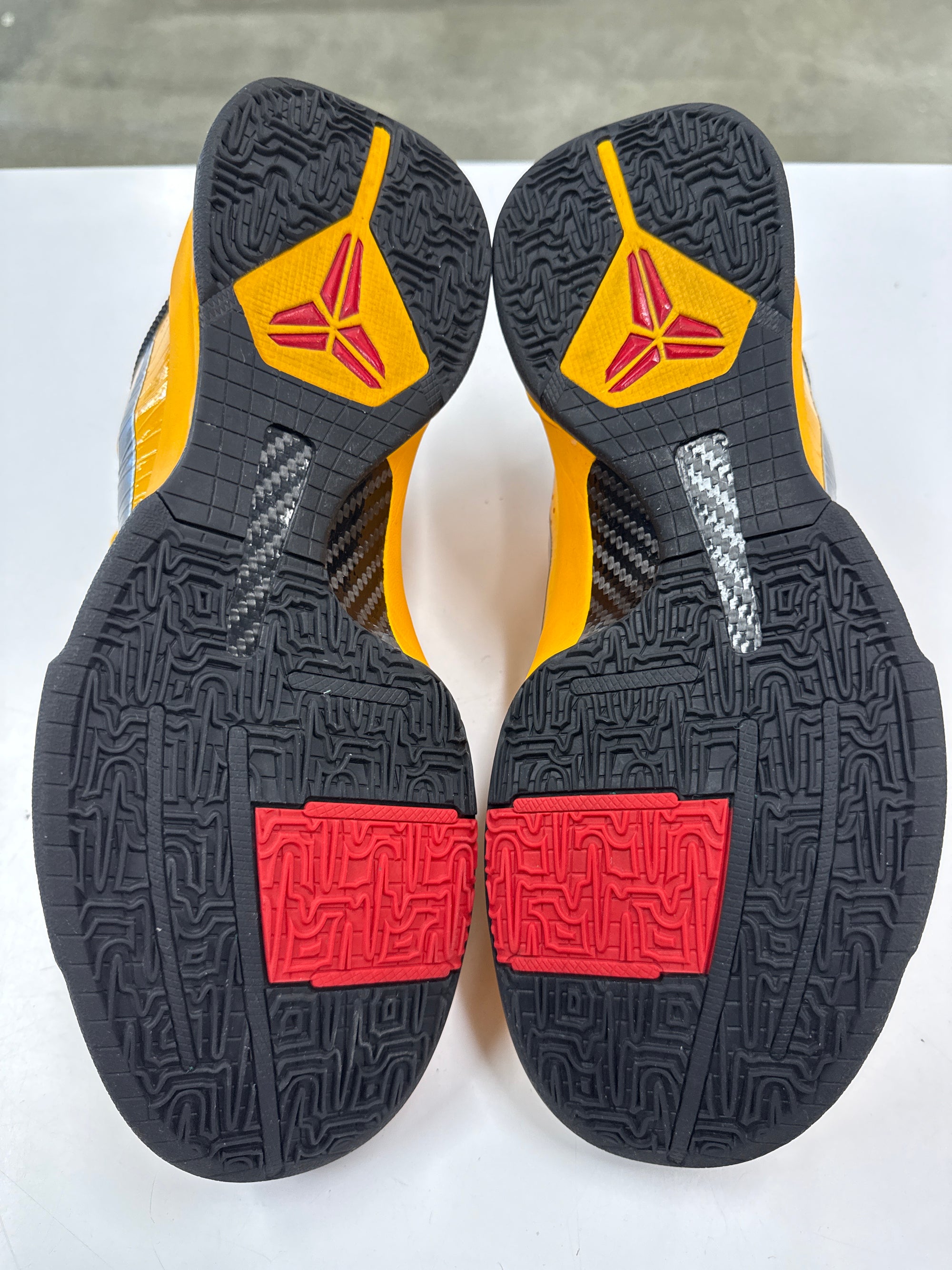 KOBE 5 BRUCE LEE - SIZE 11.5 (WORN)