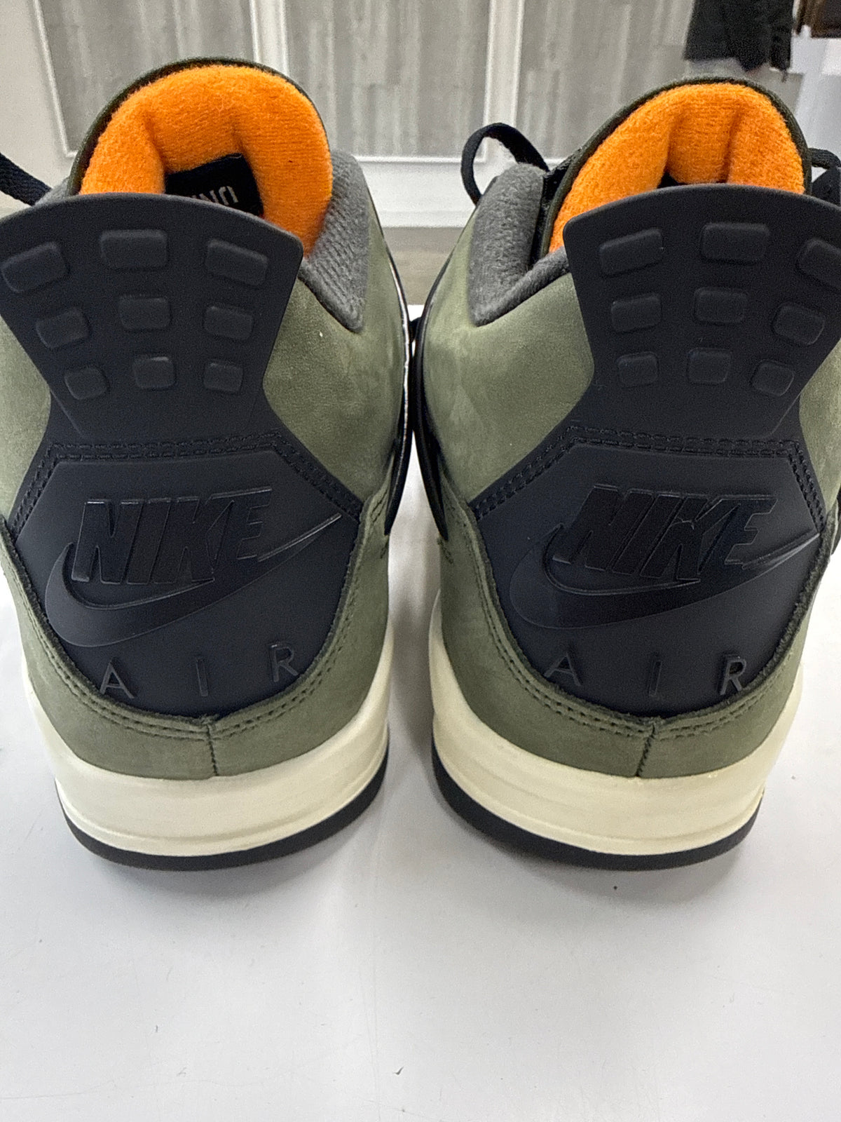AIR JORDAN 4 UNDEFEATED 2025 - SIZE 10.5 (WORN)