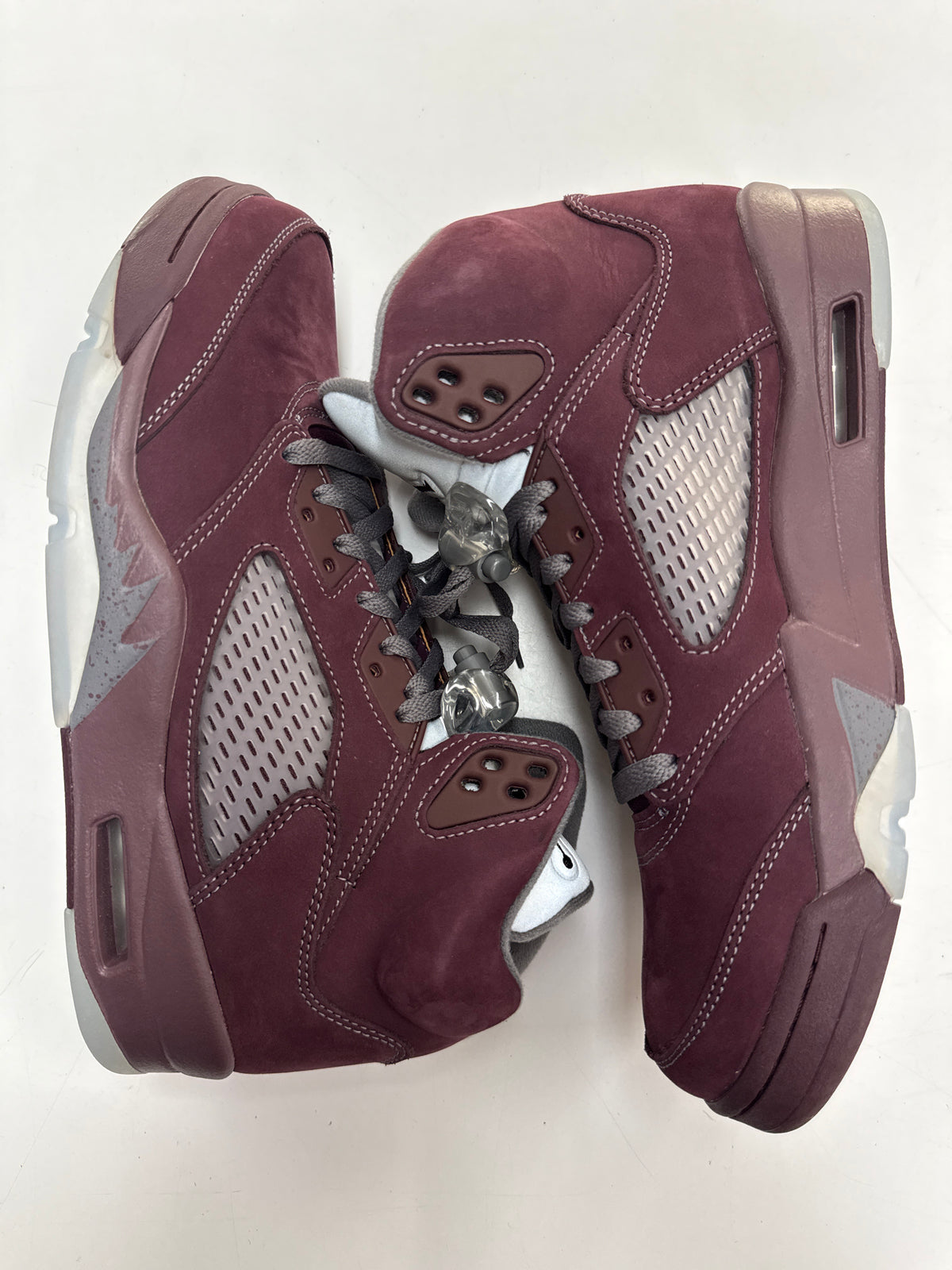 AIR JORDAN 5 BURGUNDY 2023 - SIZE 9.5 (WORN)