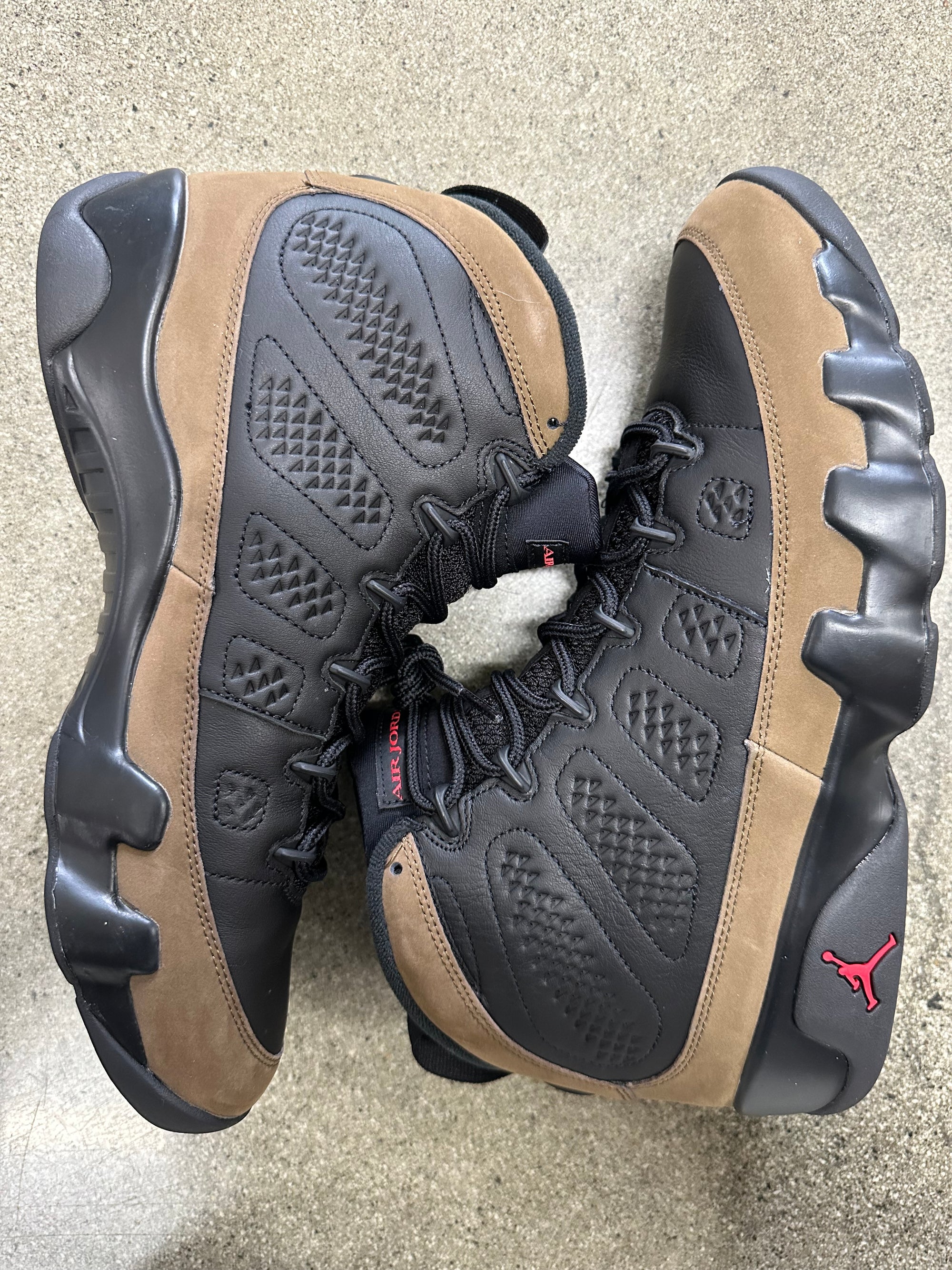 AIR JORDAN 9 OLIVE 2024 - SIZE 12 (WORN)
